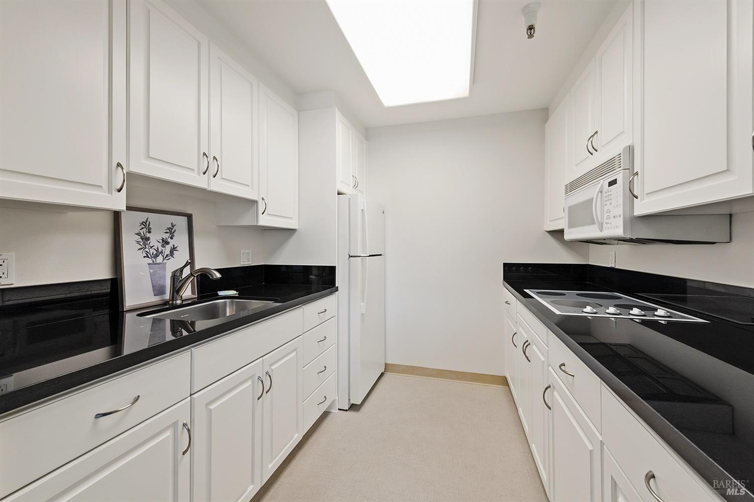 Detail Gallery Image 7 of 30 For 100 Thorndale Dr #106,  San Rafael,  CA 94903 - 1 Beds | 1 Baths