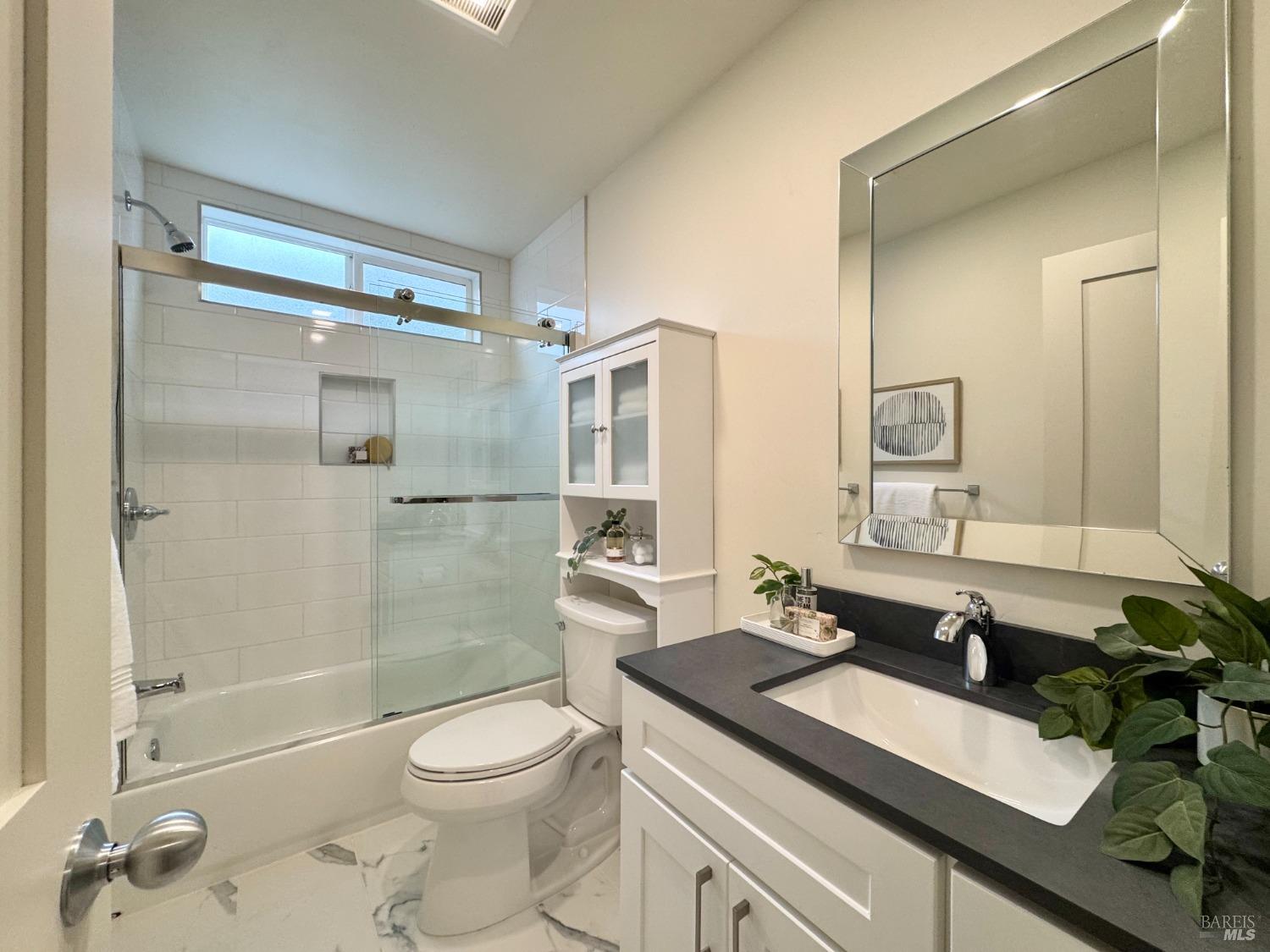 Detail Gallery Image 21 of 34 For 2131 1st Ave, Napa,  CA 94558 - 3 Beds | 2 Baths