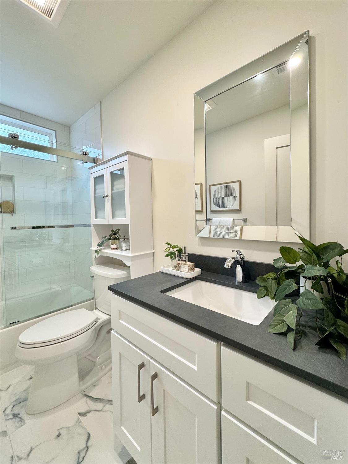 Detail Gallery Image 22 of 34 For 2131 1st Ave, Napa,  CA 94558 - 3 Beds | 2 Baths