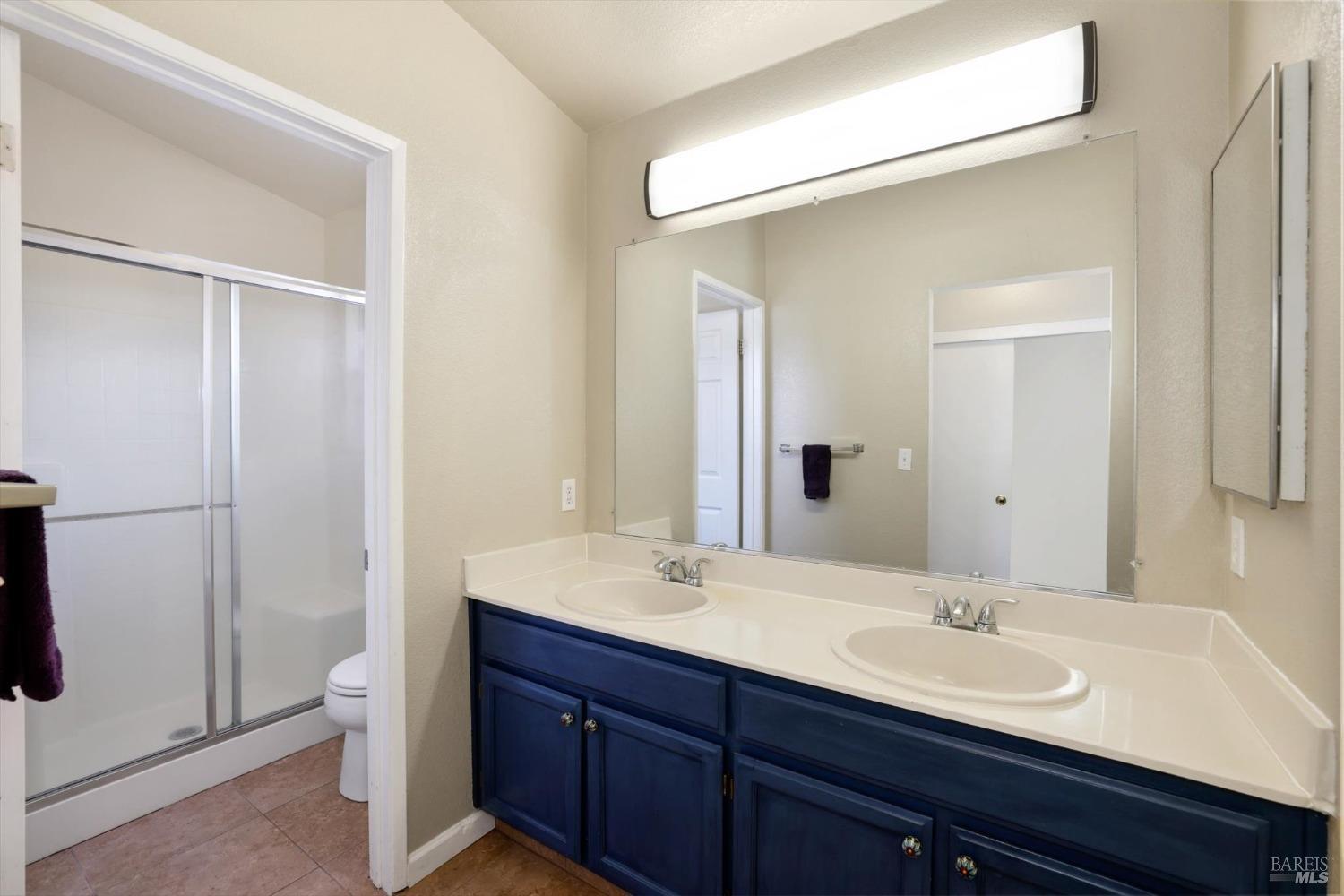 Detail Gallery Image 24 of 44 For 886 Youngsdale Dr, Vacaville,  CA 95687 - 4 Beds | 2/1 Baths