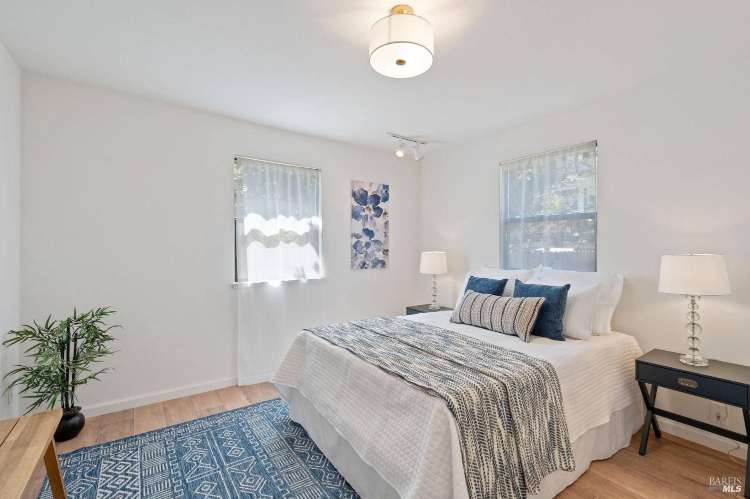 Detail Gallery Image 5 of 10 For 8 1st St, Napa,  CA 94559 - 3 Beds | 2 Baths