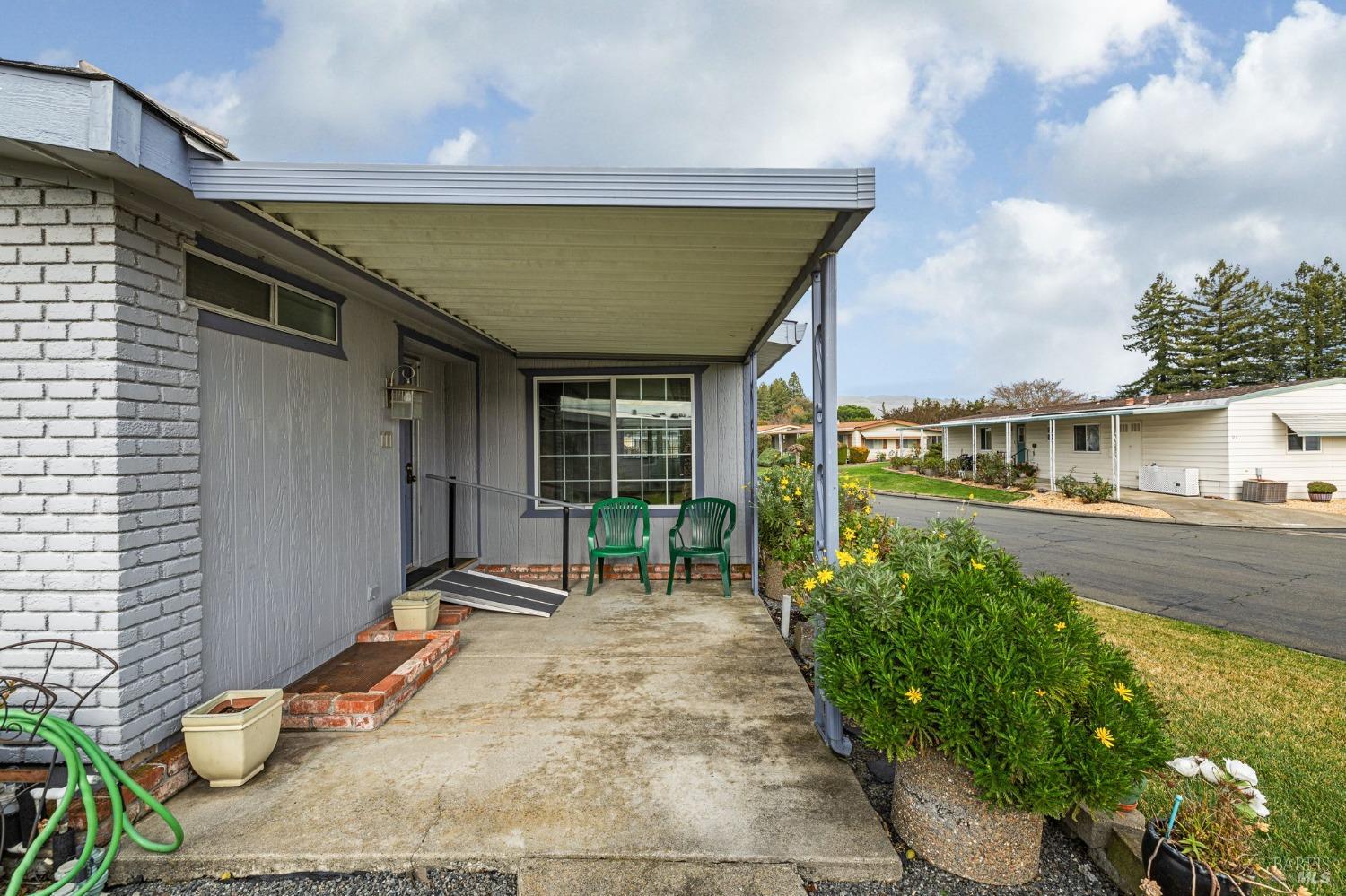 Detail Gallery Image 4 of 37 For 111 Circulo Chapala Unkn, Rohnert Park,  CA 94928 - 2 Beds | 2 Baths