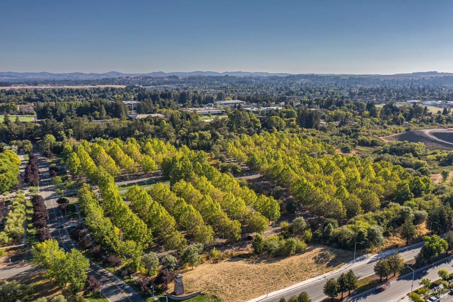 Detail Gallery Image 42 of 43 For 2318 Kaitlyn Pl, Rohnert Park,  CA 94928 - 4 Beds | 3 Baths