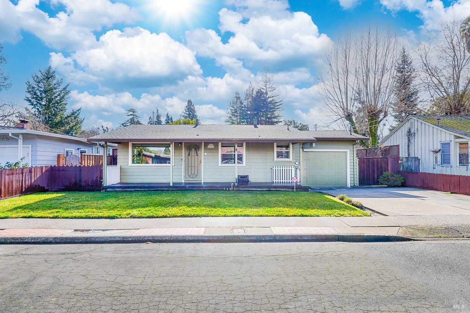 Detail Gallery Image 1 of 1 For 3474 Idaho Dr, Santa Rosa,  CA 95405 - 2 Beds | 1 Baths