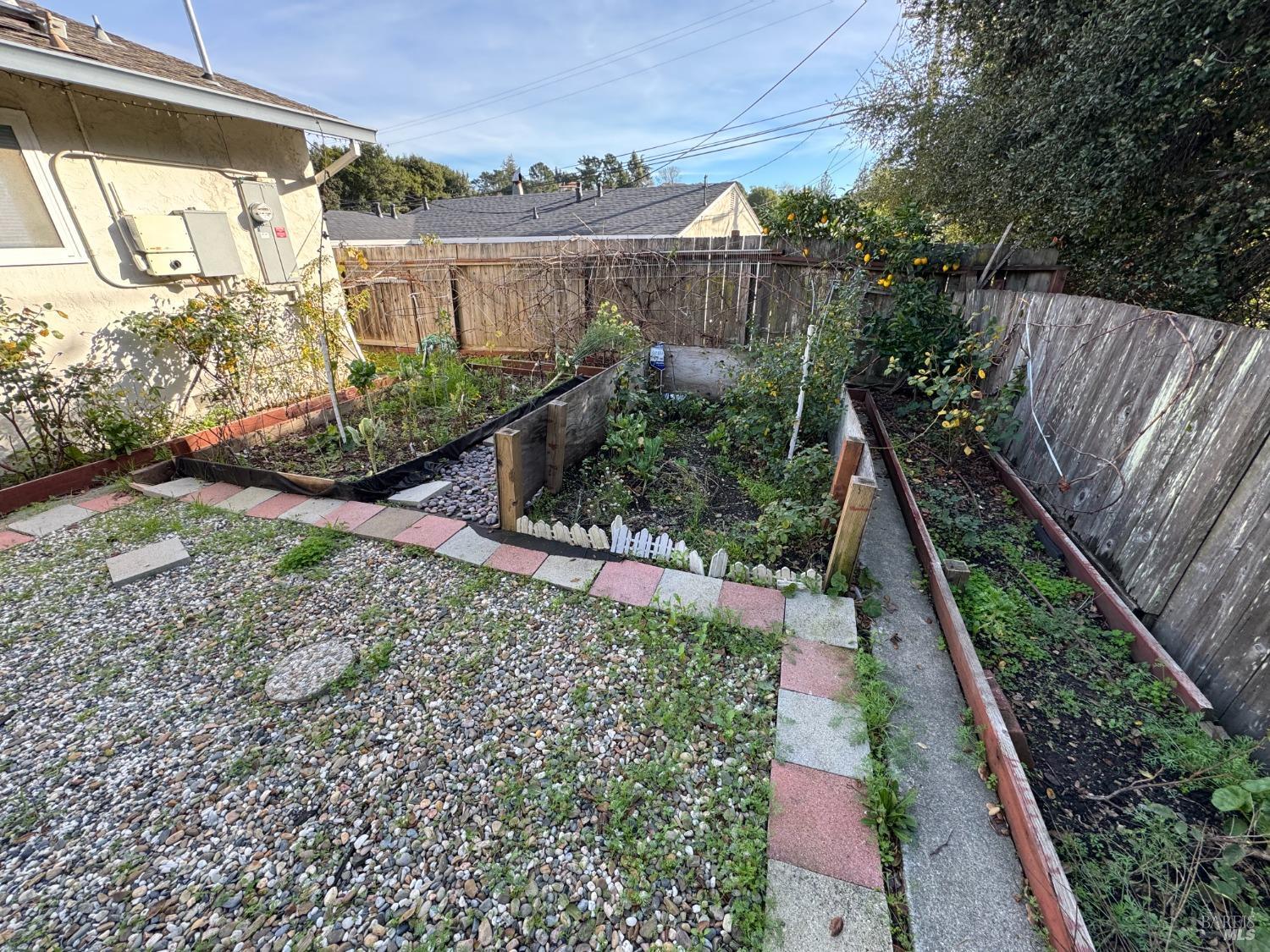 Detail Gallery Image 22 of 22 For 4816 Meadowbrook Dr, El Sobrante,  CA 94803 - 4 Beds | 2 Baths