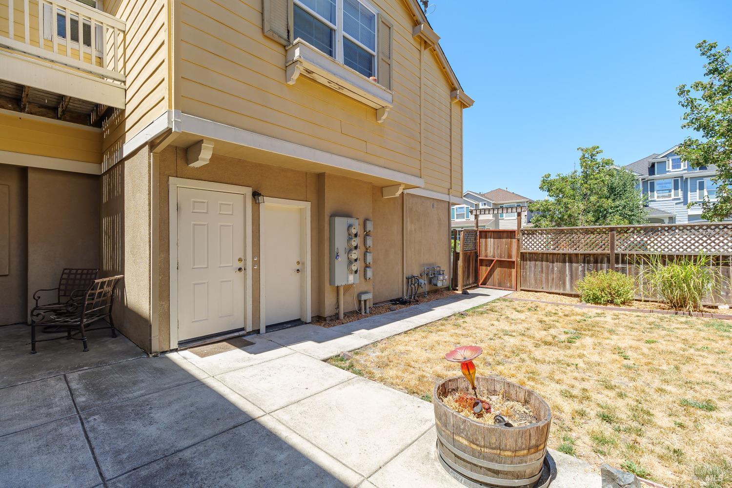 Detail Gallery Image 21 of 33 For 4073 Louis Krohn Dr, Santa Rosa,  CA 95407 - 3 Beds | 2/2 Baths