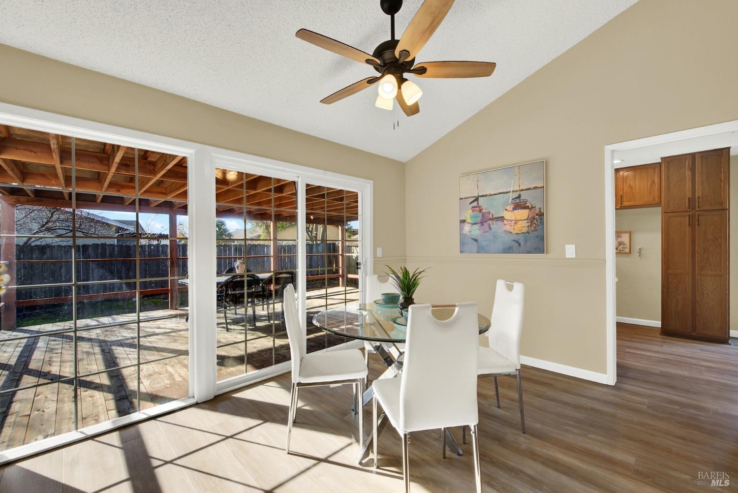 Detail Gallery Image 10 of 38 For 1209 Skylark Ct, Suisun City,  CA 94585 - 3 Beds | 2 Baths