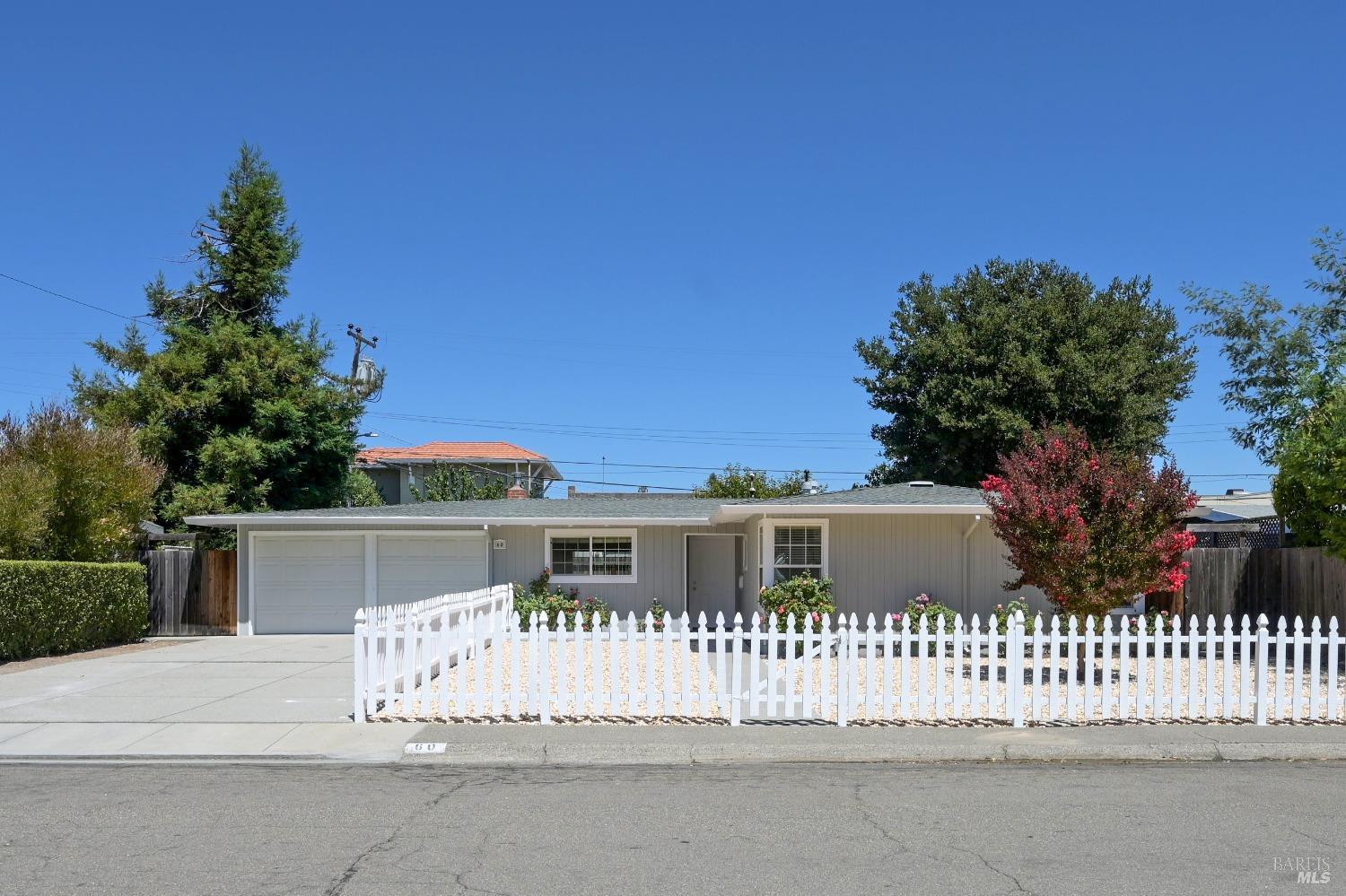 Detail Gallery Image 1 of 38 For 60 Sierra Vis, Novato,  CA 94947 - 3 Beds | 2 Baths