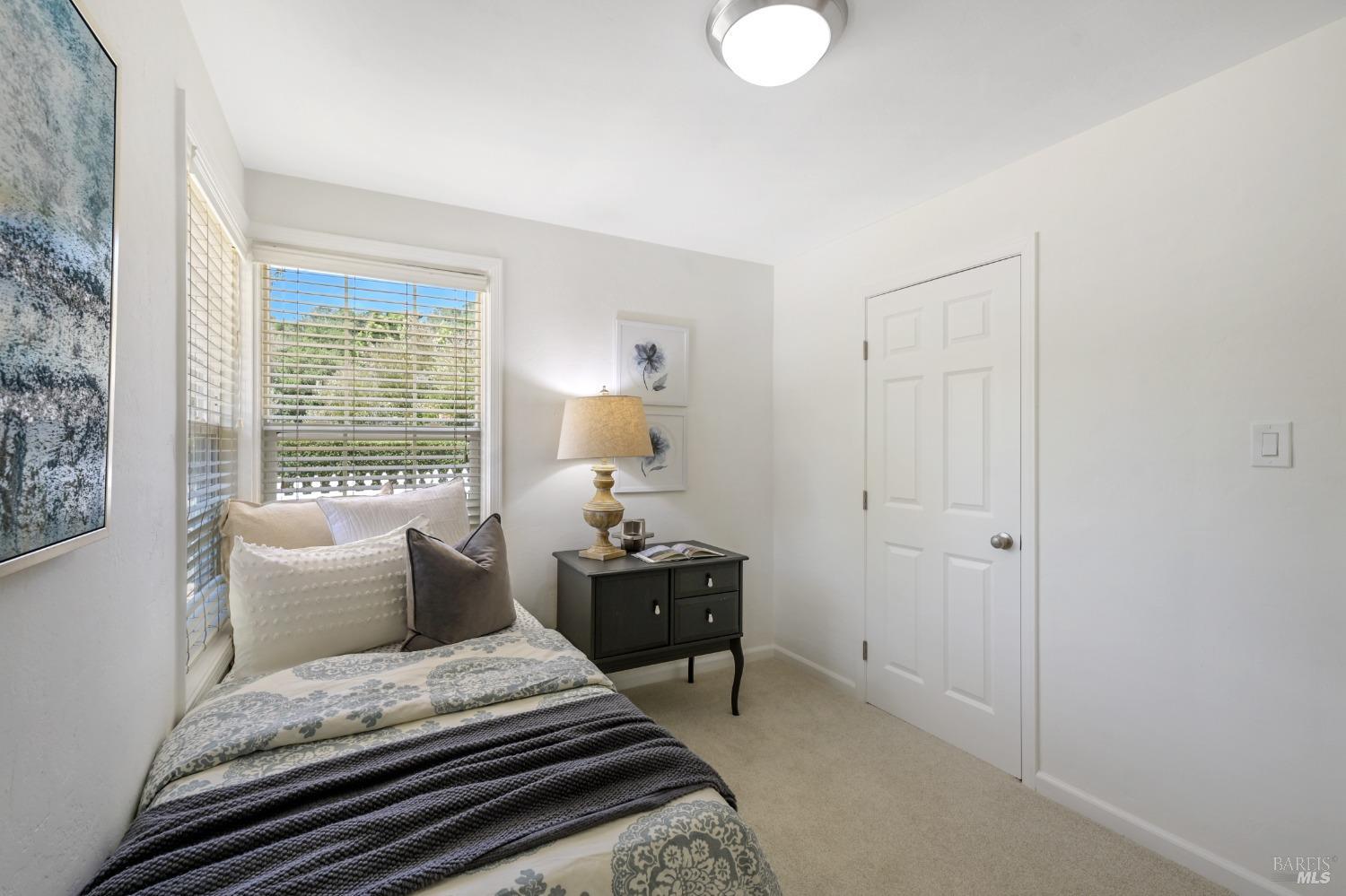 Detail Gallery Image 21 of 38 For 60 Sierra Vis, Novato,  CA 94947 - 3 Beds | 2 Baths