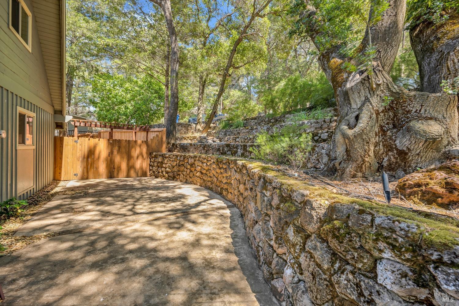 Detail Gallery Image 3 of 24 For 2992 Buckingham Dr, Kelseyville,  CA 95451 - 3 Beds | 1/1 Baths