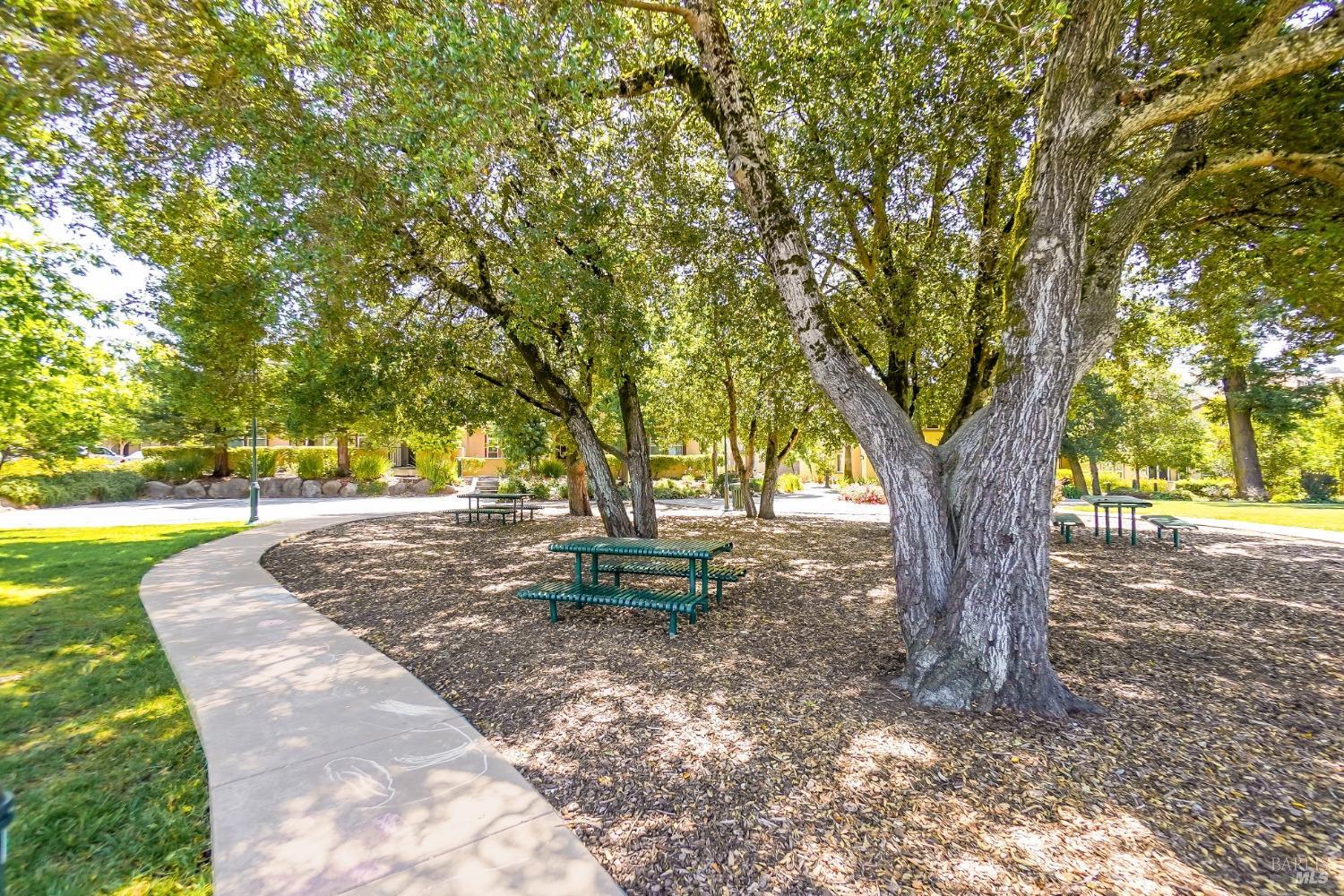 Detail Gallery Image 36 of 50 For 2234 Tokay St, Santa Rosa,  CA 95404 - 3 Beds | 2/1 Baths