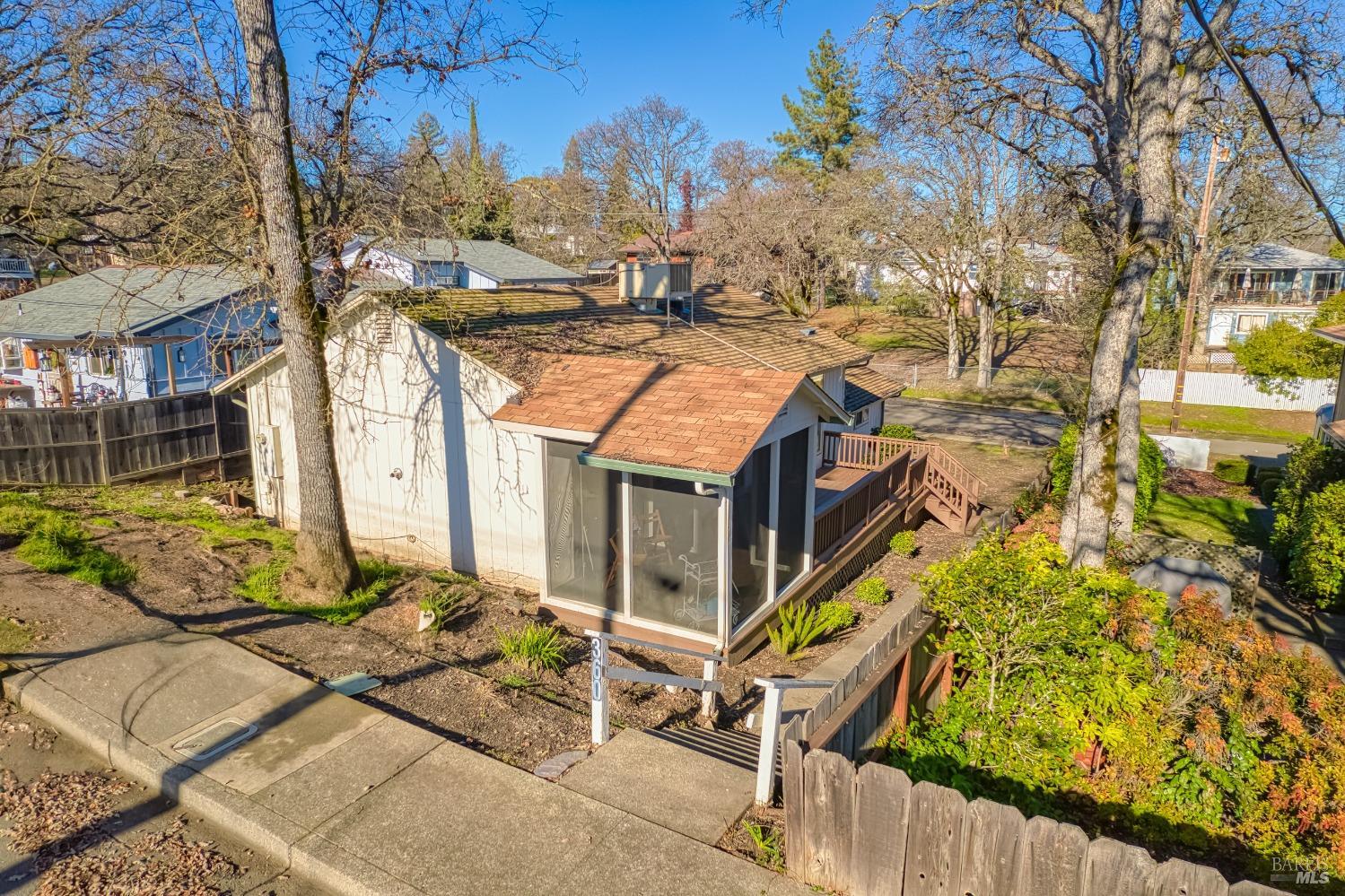 Detail Gallery Image 6 of 41 For 360 Fairview Way, Lakeport,  CA 95453 - 2 Beds | 1/1 Baths