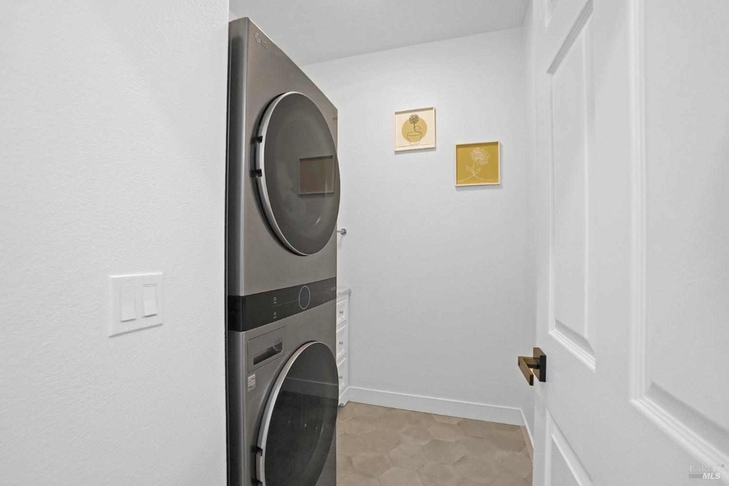 Detail Gallery Image 27 of 50 For 2234 Tokay St, Santa Rosa,  CA 95404 - 3 Beds | 2/1 Baths