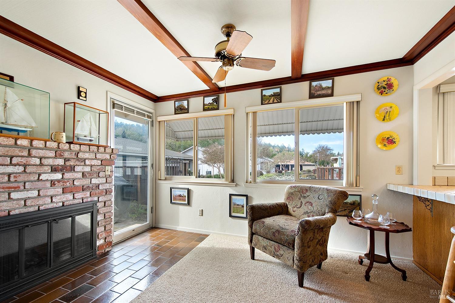 Detail Gallery Image 11 of 43 For 6562 Stone Bridge Rd, Santa Rosa,  CA 95409 - 3 Beds | 2 Baths