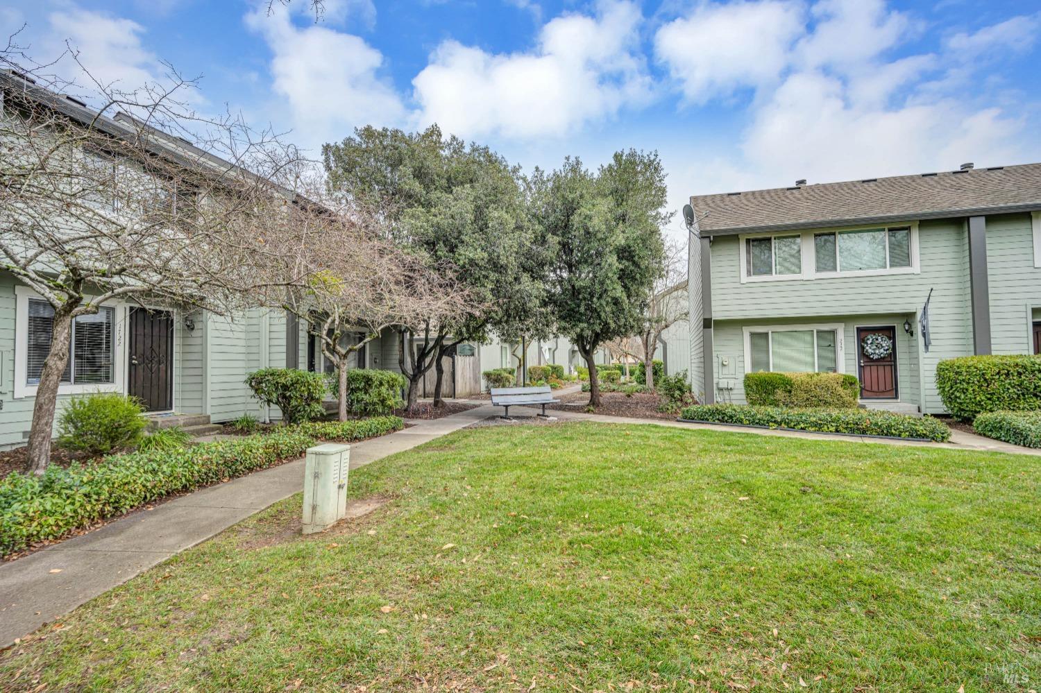 Detail Gallery Image 20 of 26 For 1722 Oldfield Way, Santa Rosa,  CA 95401 - 2 Beds | 1/1 Baths