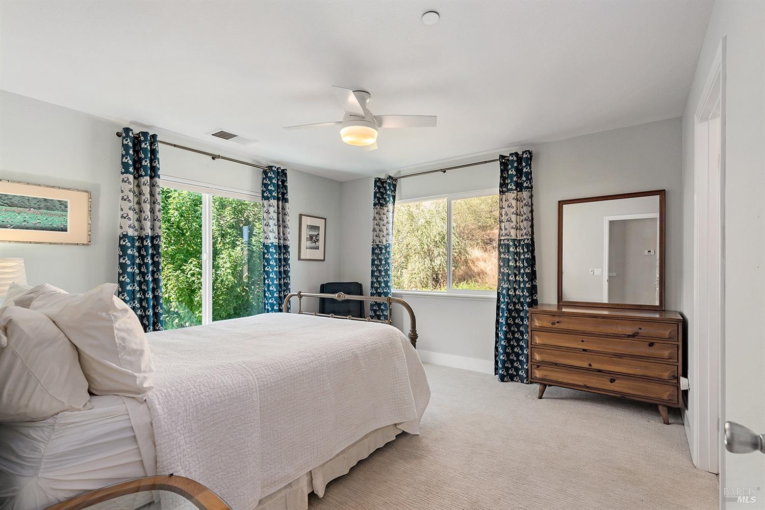 Detail Gallery Image 12 of 19 For 324 Moonlight Cir, Cloverdale,  CA 95425 - 3 Beds | 2/1 Baths