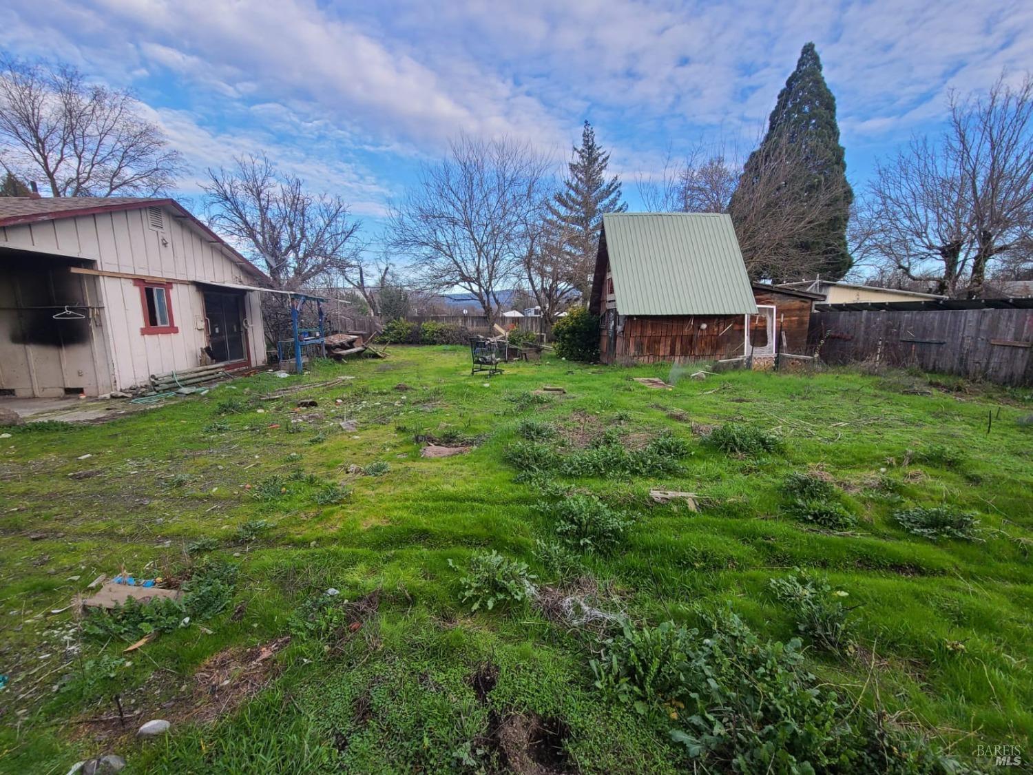 Detail Gallery Image 2 of 13 For 23975 Eberle St, Covelo,  CA 95428 - 3 Beds | 2 Baths