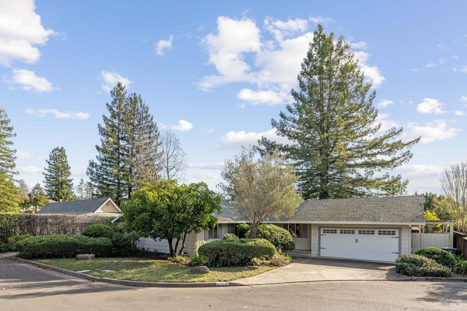 Detail Gallery Image 1 of 52 For 616 Terra Linda Ct, Santa Rosa,  CA 95404 - 4 Beds | 3 Baths