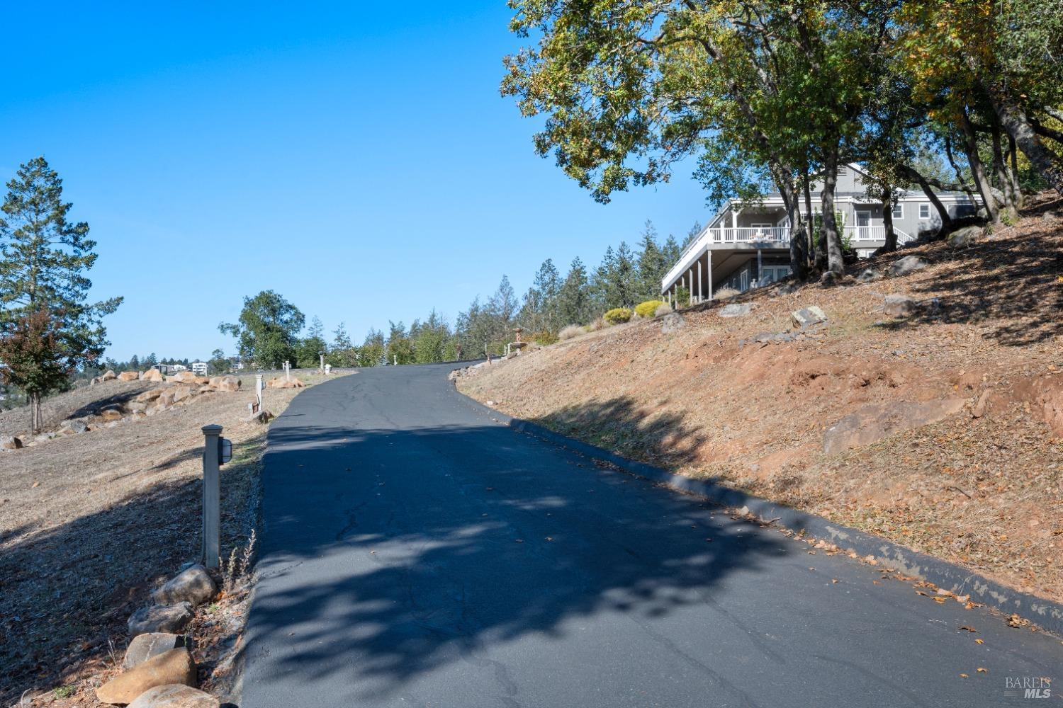 Detail Gallery Image 63 of 83 For 3749 Sleepy Hollow Dr, Santa Rosa,  CA 95404 - 3 Beds | 3 Baths