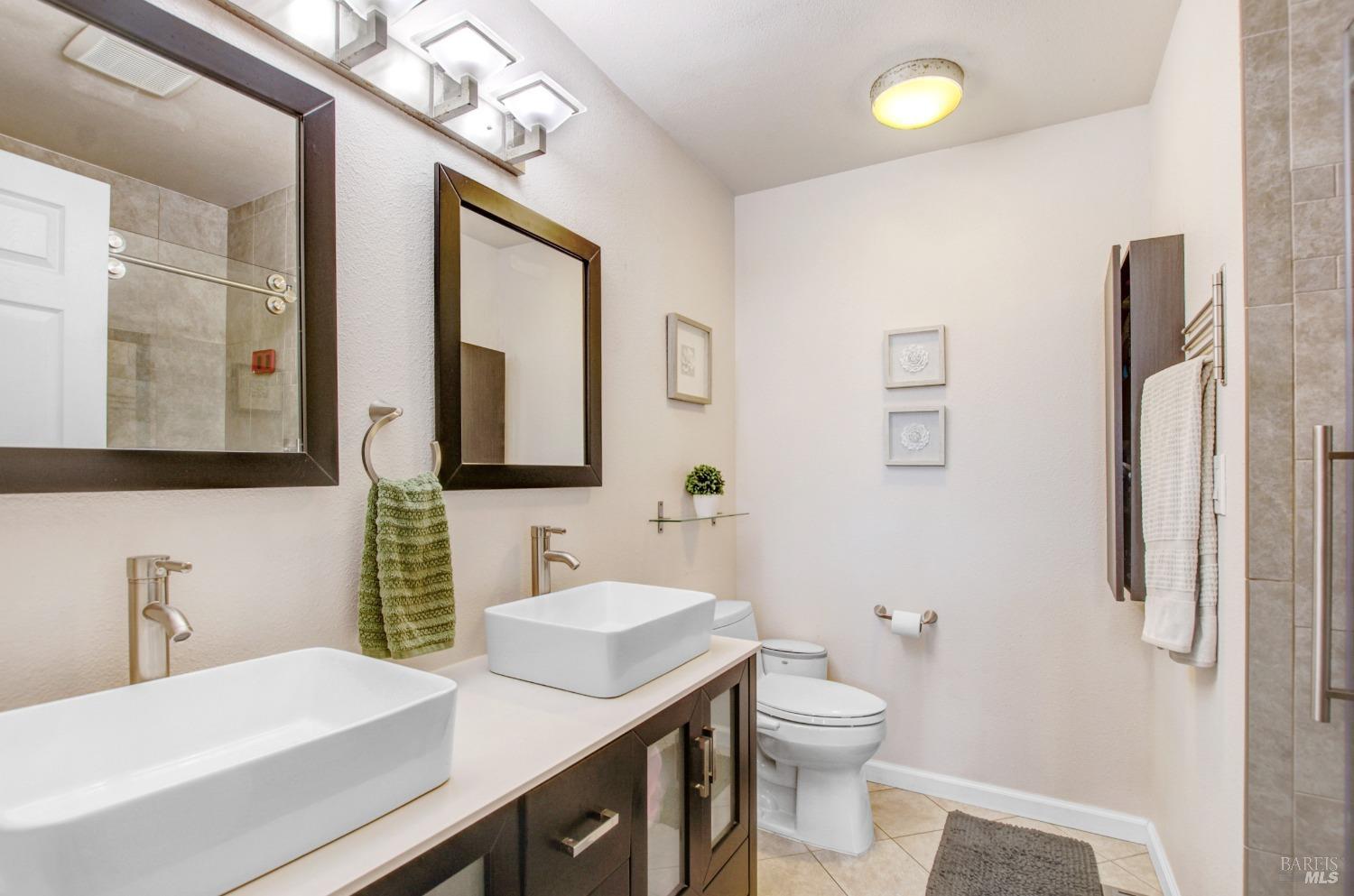 Detail Gallery Image 24 of 36 For 553 E Jasmine Cir, Santa Rosa,  CA 95407 - 2 Beds | 2/1 Baths