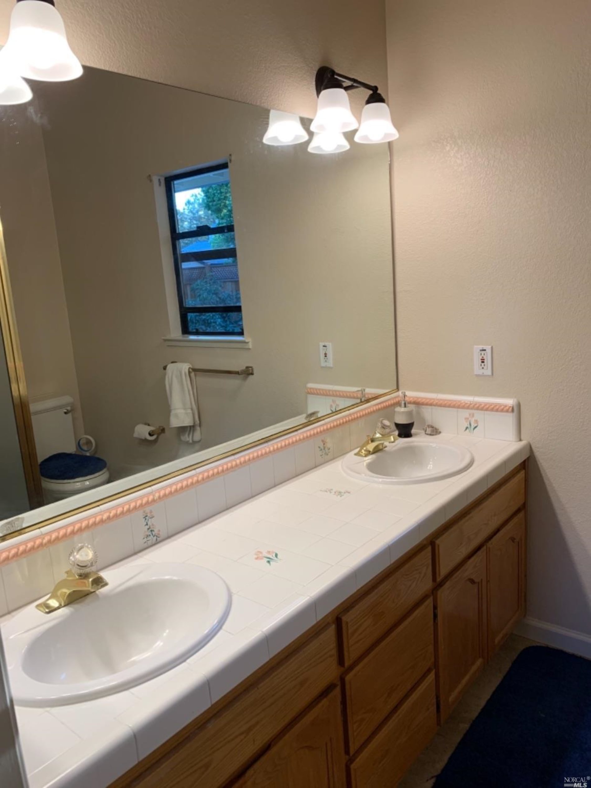 Detail Gallery Image 12 of 32 For 7958 Shira St, Windsor,  CA 95492 - 4 Beds | 2/1 Baths