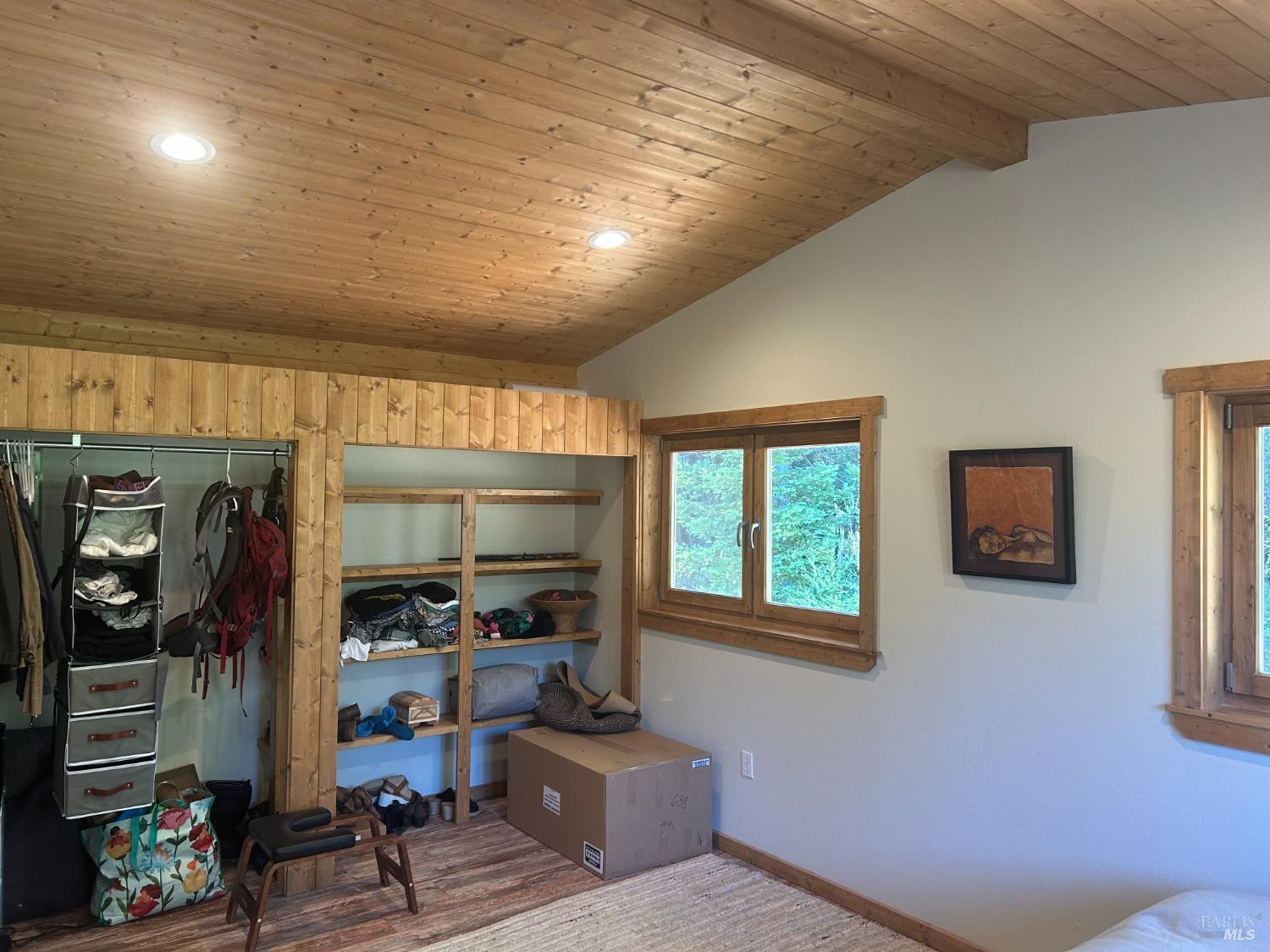 Detail Gallery Image 18 of 36 For 34620 Eureka Hill Rd, Point Arena,  CA 95468 - 1 Beds | 1/1 Baths