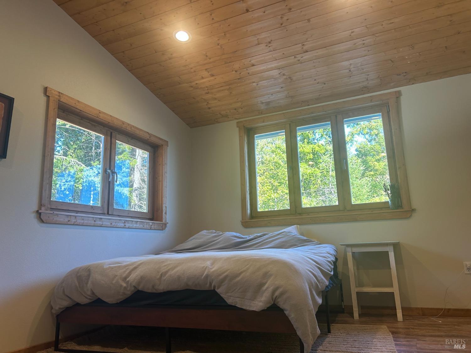 Detail Gallery Image 16 of 36 For 34620 Eureka Hill Rd, Point Arena,  CA 95468 - 1 Beds | 1/1 Baths