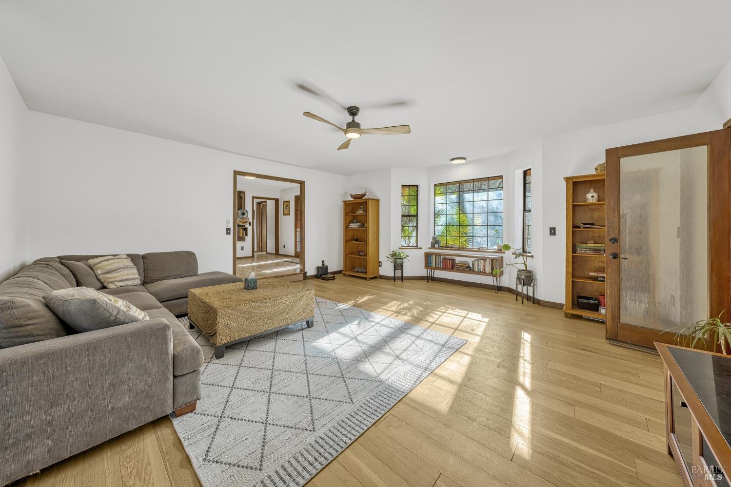 Detail Gallery Image 12 of 84 For 10512 Rosa Trl, Kelseyville,  CA 95451 - 3 Beds | 4 Baths