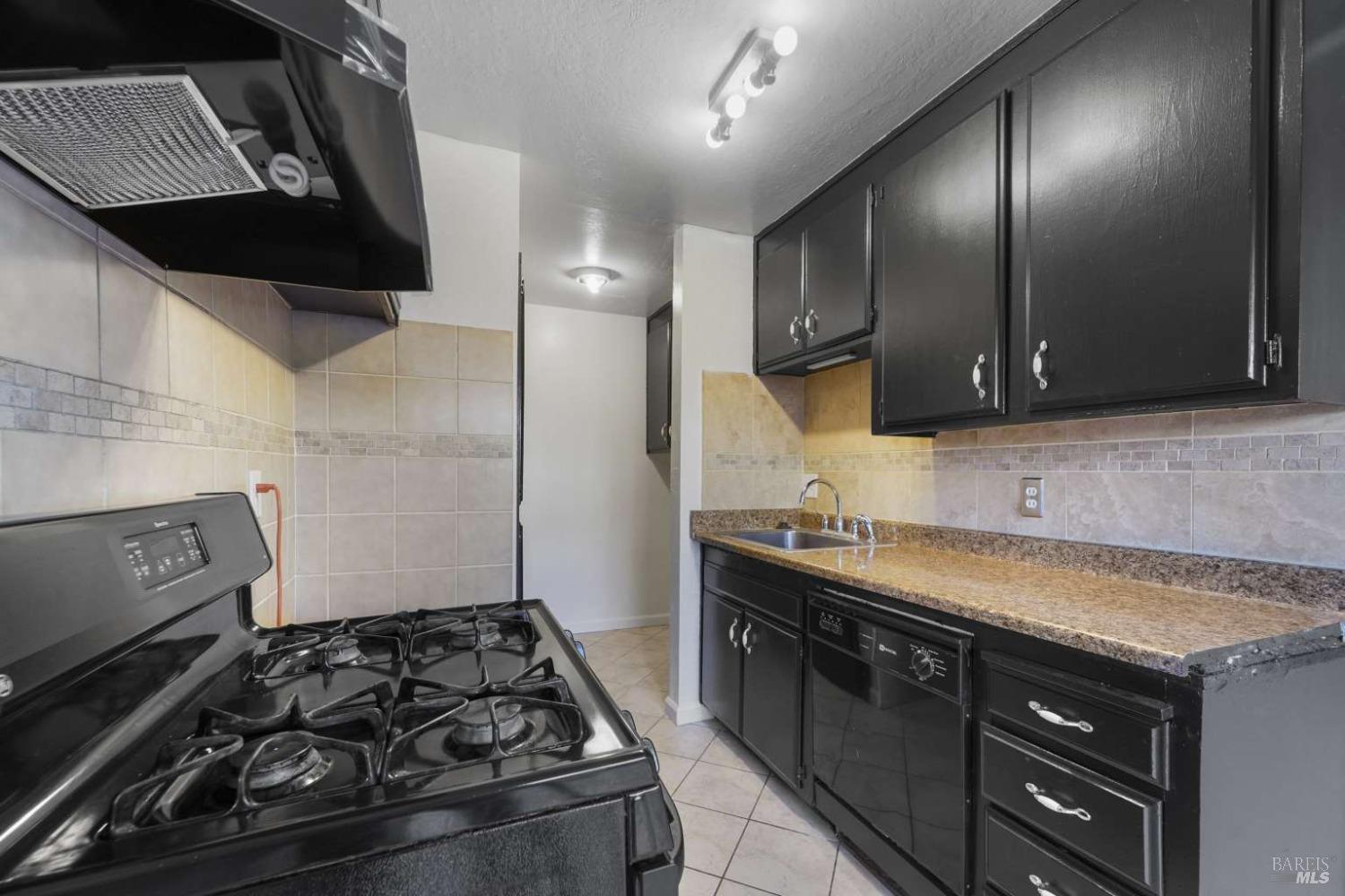 Baylor Drive #2, Vallejo, California image 10