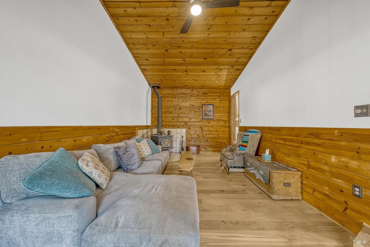 Detail Gallery Image 16 of 84 For 10512 Rosa Trl, Kelseyville,  CA 95451 - 3 Beds | 4 Baths