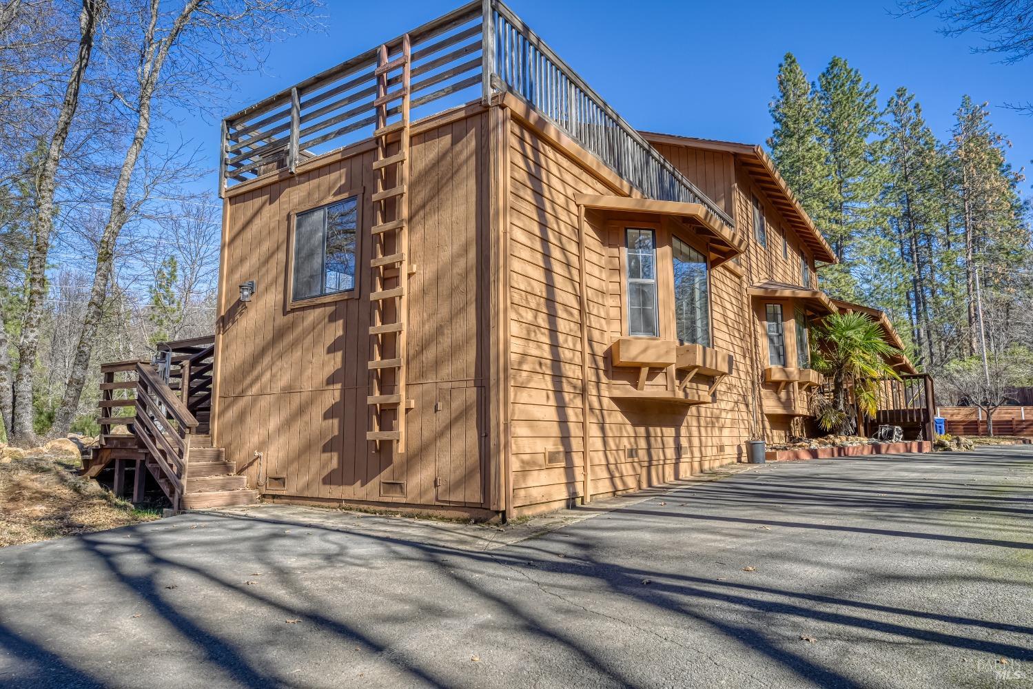 Detail Gallery Image 6 of 84 For 10512 Rosa Trl, Kelseyville,  CA 95451 - 3 Beds | 4 Baths
