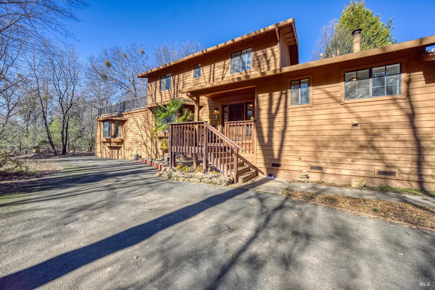 Detail Gallery Image 5 of 84 For 10512 Rosa Trl, Kelseyville,  CA 95451 - 3 Beds | 4 Baths
