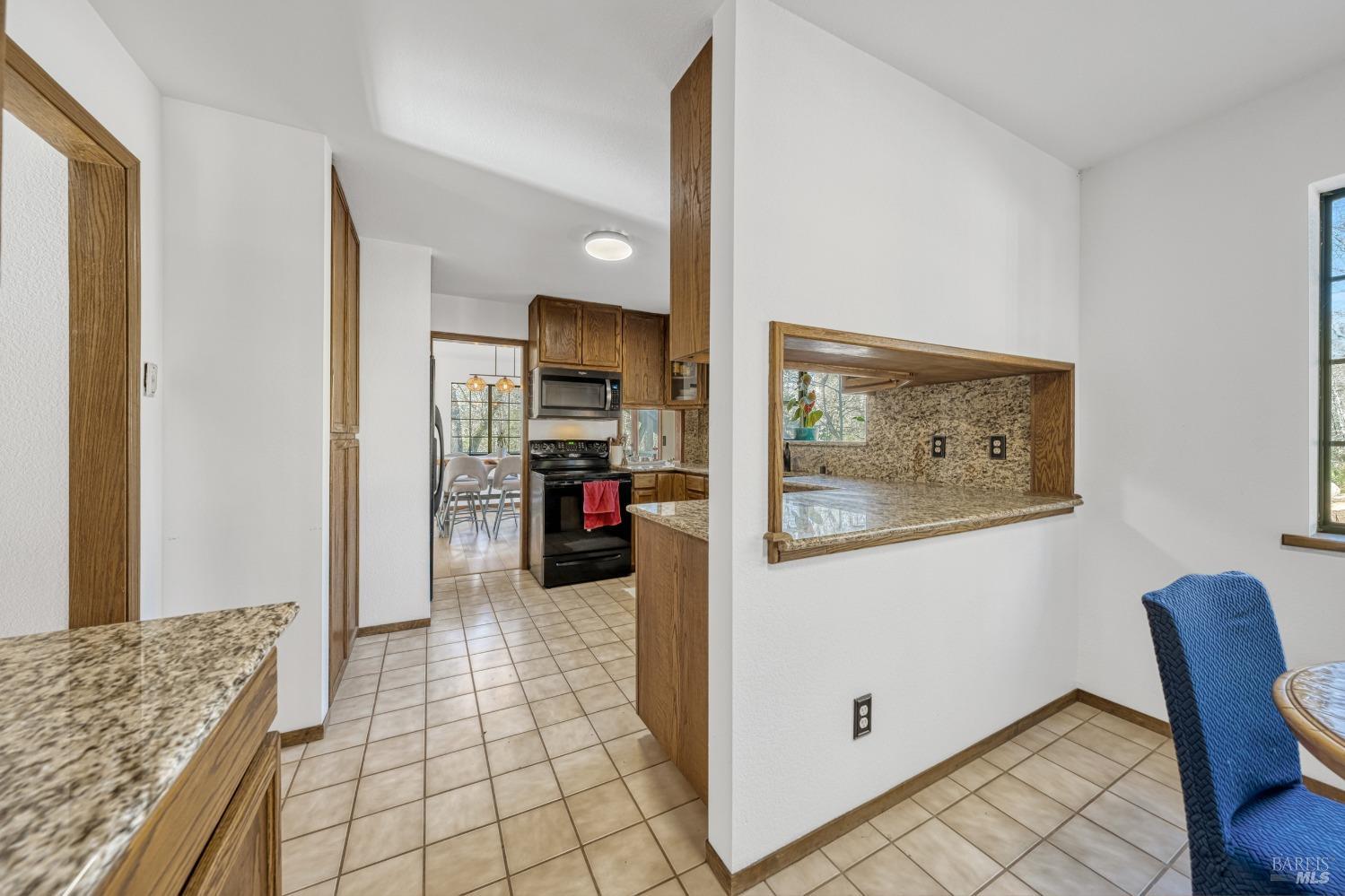 Detail Gallery Image 21 of 84 For 10512 Rosa Trl, Kelseyville,  CA 95451 - 3 Beds | 4 Baths