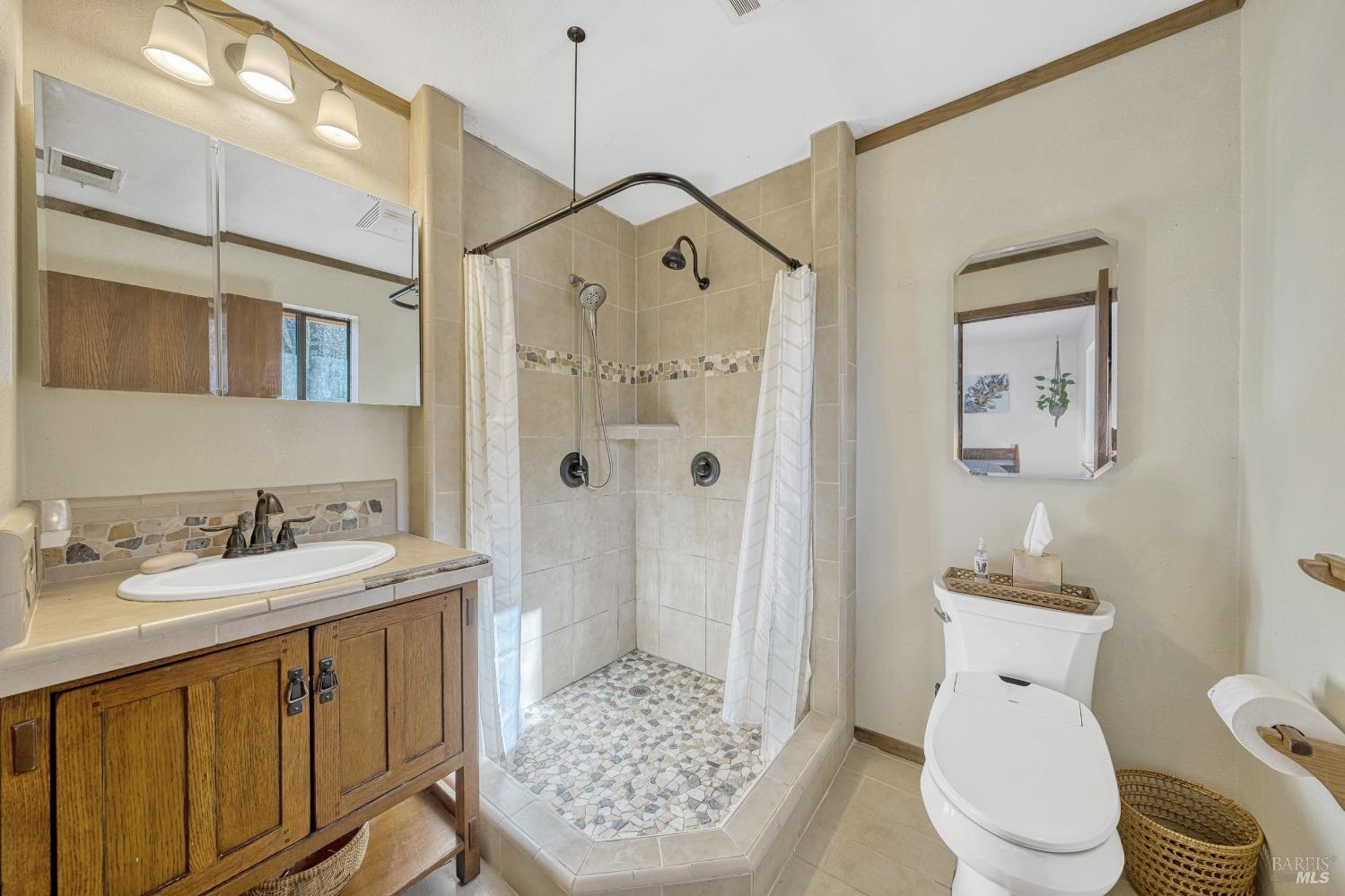 Detail Gallery Image 52 of 84 For 10512 Rosa Trl, Kelseyville,  CA 95451 - 3 Beds | 4 Baths