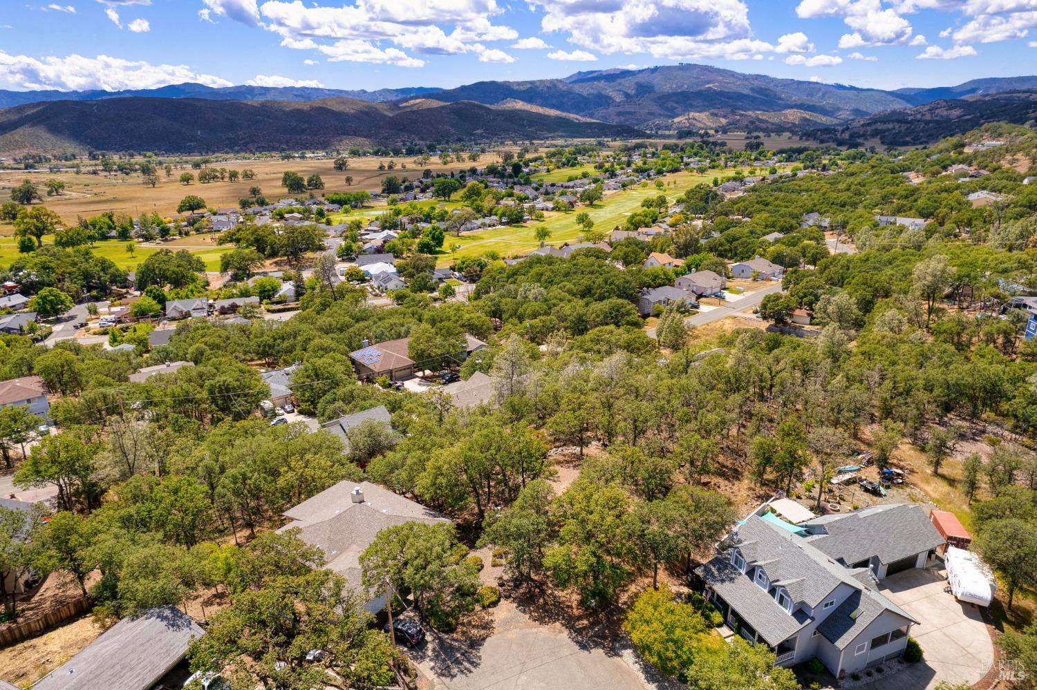 Detail Gallery Image 10 of 20 For 17934 Moon Hill Ct, Hidden Valley Lake,  CA 95467 - – Beds | – Baths