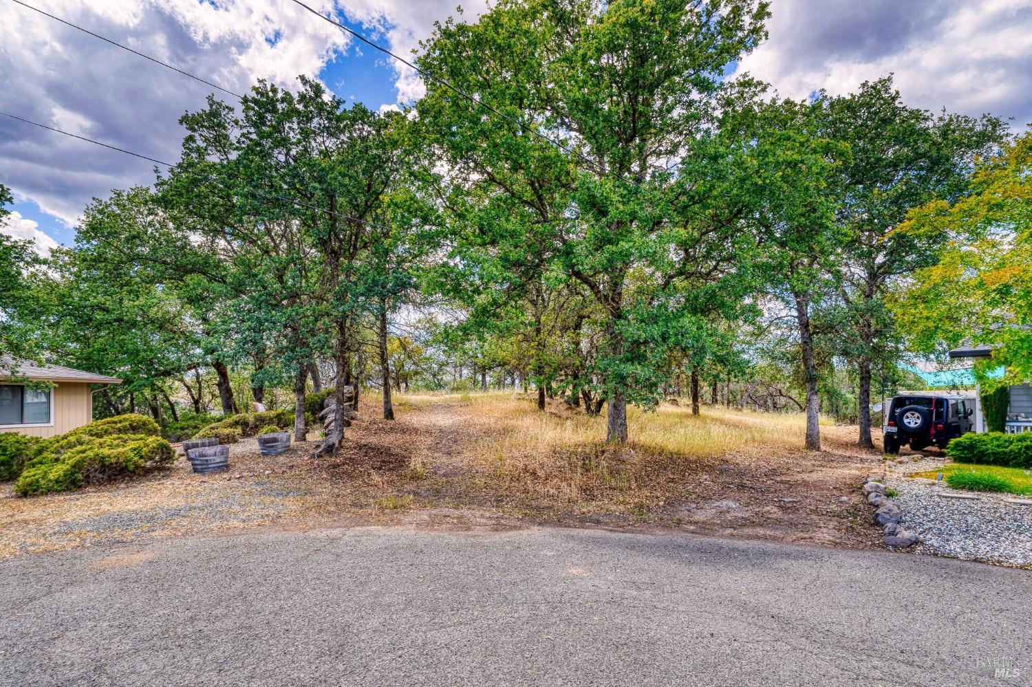 Detail Gallery Image 15 of 20 For 17934 Moon Hill Ct, Hidden Valley Lake,  CA 95467 - – Beds | – Baths