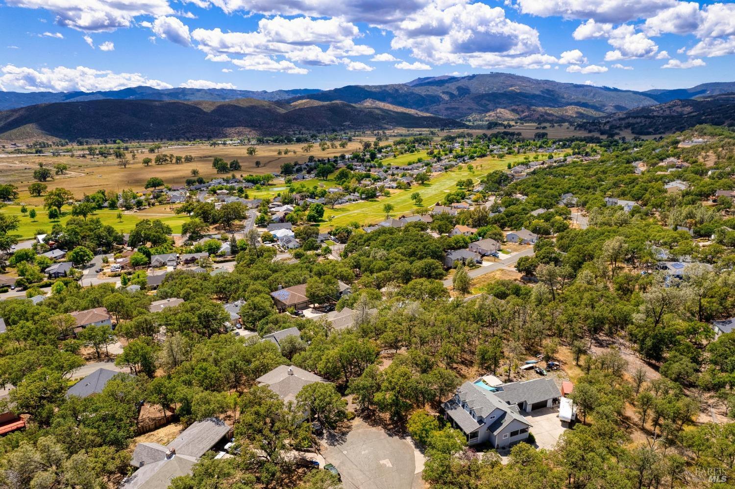 Detail Gallery Image 11 of 20 For 17934 Moon Hill Ct, Hidden Valley Lake,  CA 95467 - – Beds | – Baths