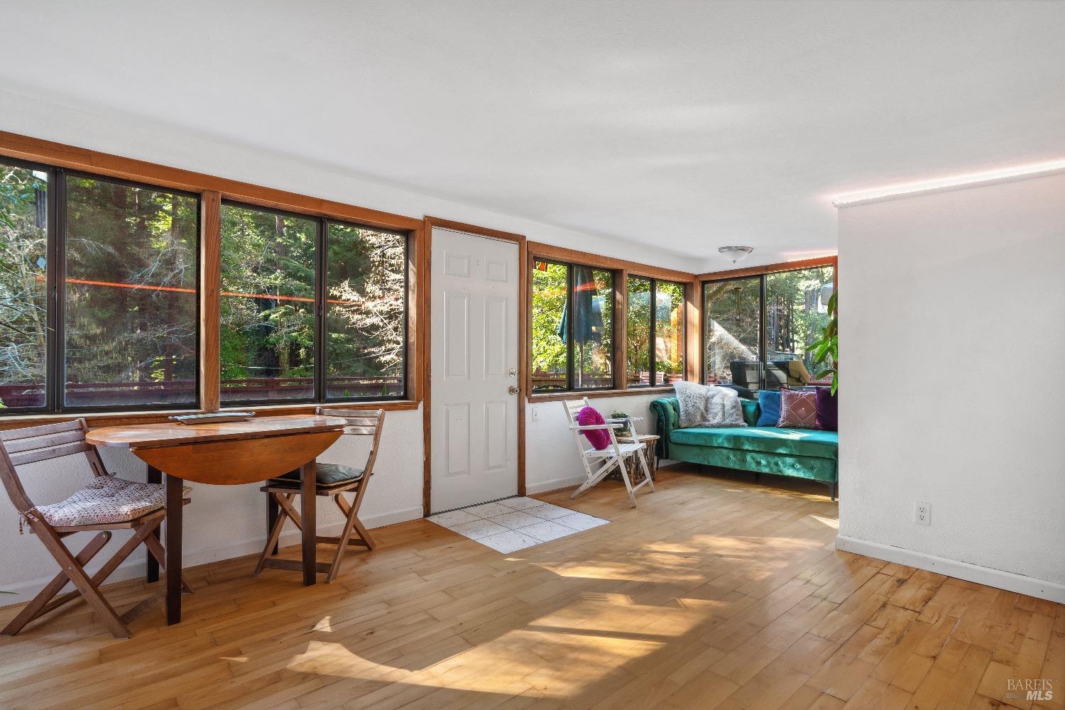 Detail Gallery Image 11 of 25 For 2 Wildwood Ln, Cazadero,  CA 95421 - 1 Beds | 2 Baths