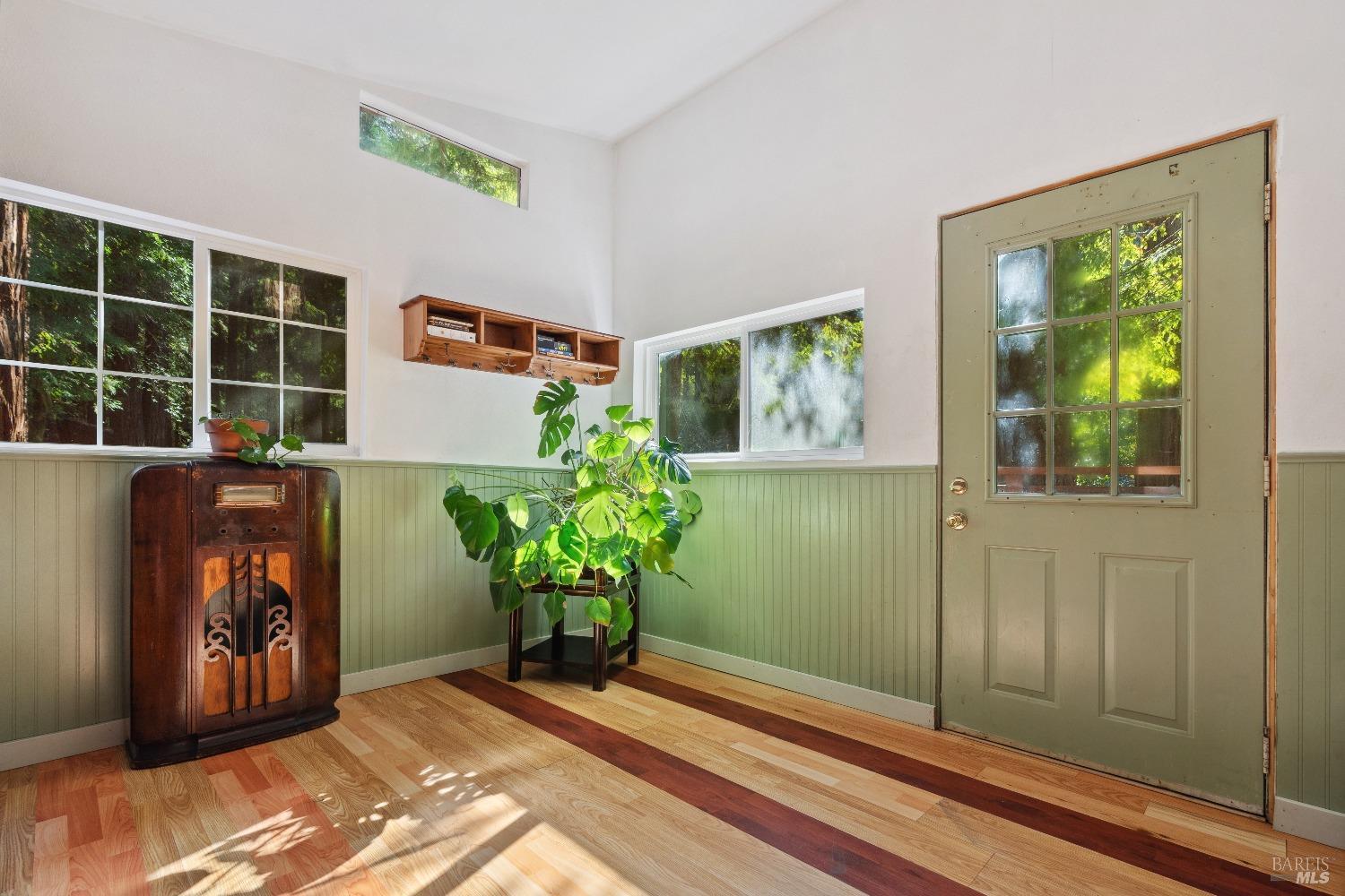 Detail Gallery Image 16 of 25 For 2 Wildwood Ln, Cazadero,  CA 95421 - 1 Beds | 2 Baths
