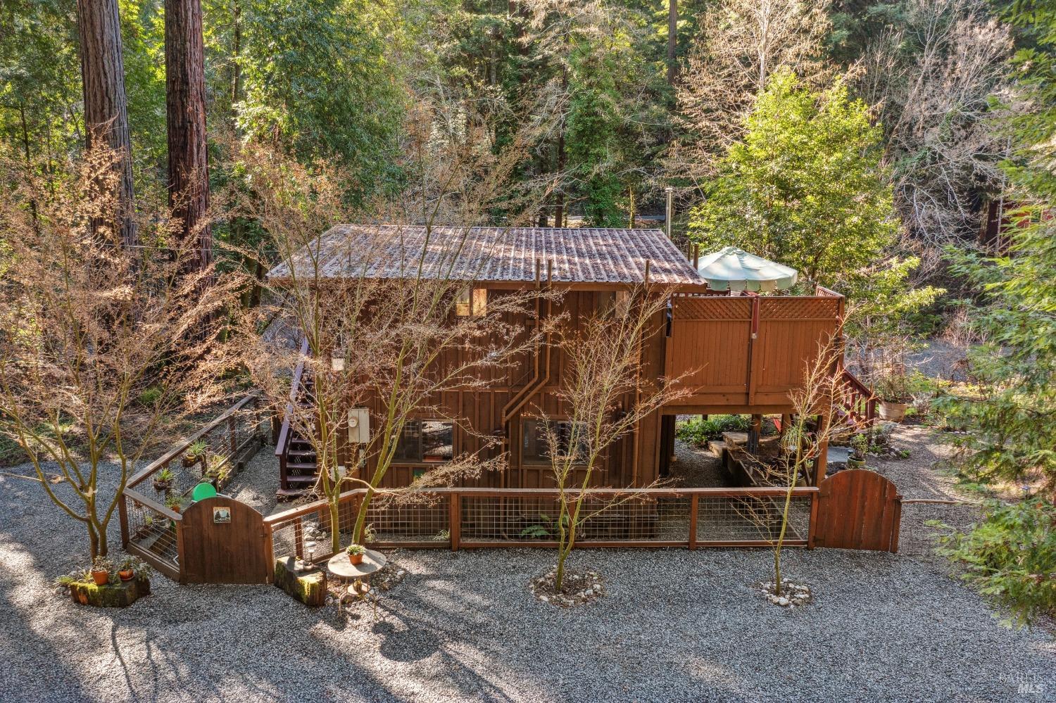 Detail Gallery Image 4 of 25 For 2 Wildwood Ln, Cazadero,  CA 95421 - 1 Beds | 2 Baths