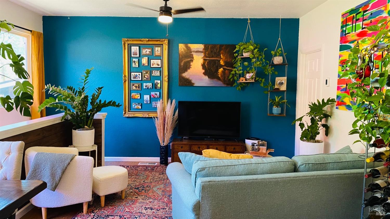 Detail Gallery Image 7 of 43 For 6185 Cazadero Hwy, Cazadero,  CA 95421 - 3 Beds | 2/1 Baths