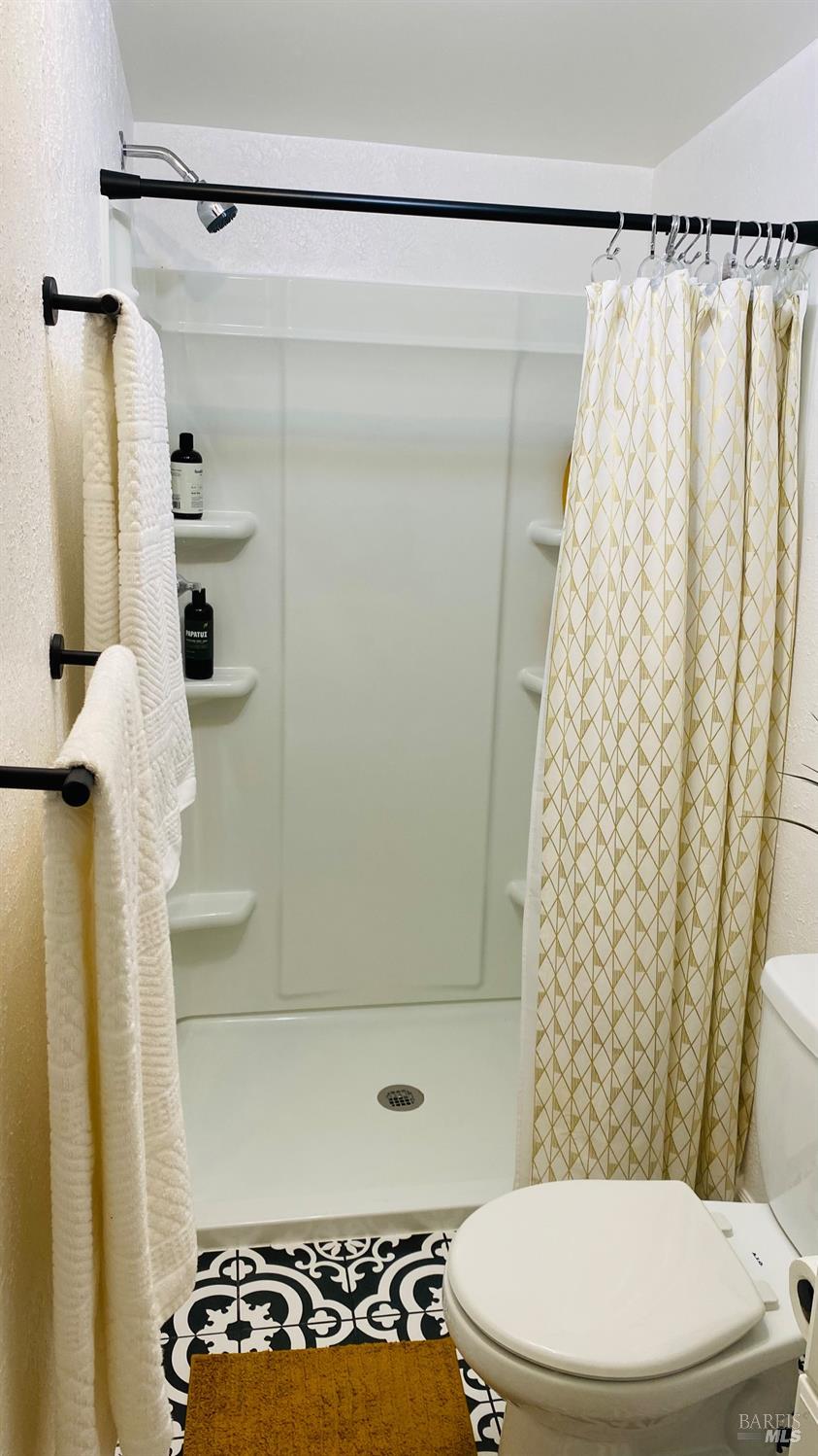 Detail Gallery Image 15 of 43 For 6185 Cazadero Hwy, Cazadero,  CA 95421 - 3 Beds | 2/1 Baths