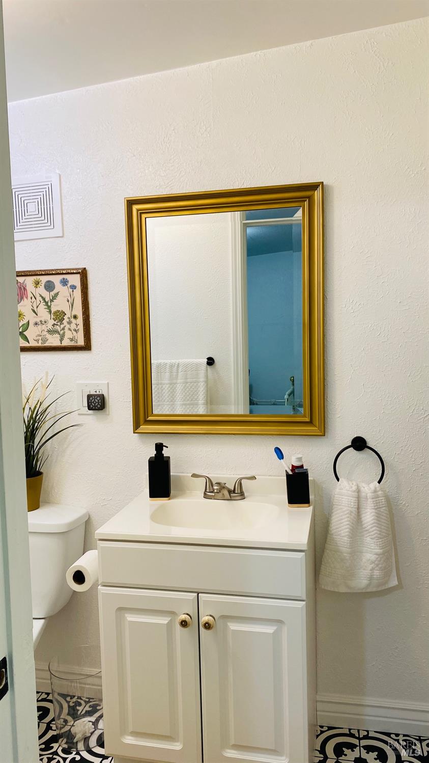 Detail Gallery Image 17 of 43 For 6185 Cazadero Hwy, Cazadero,  CA 95421 - 3 Beds | 2/1 Baths