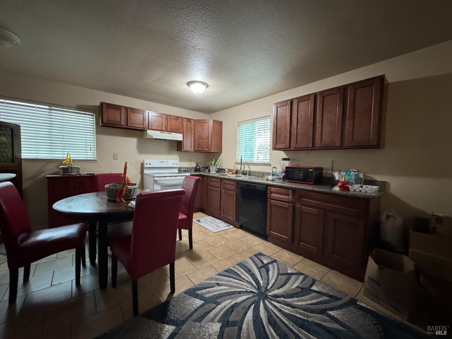 Reis Avenue, Vallejo, California image 6