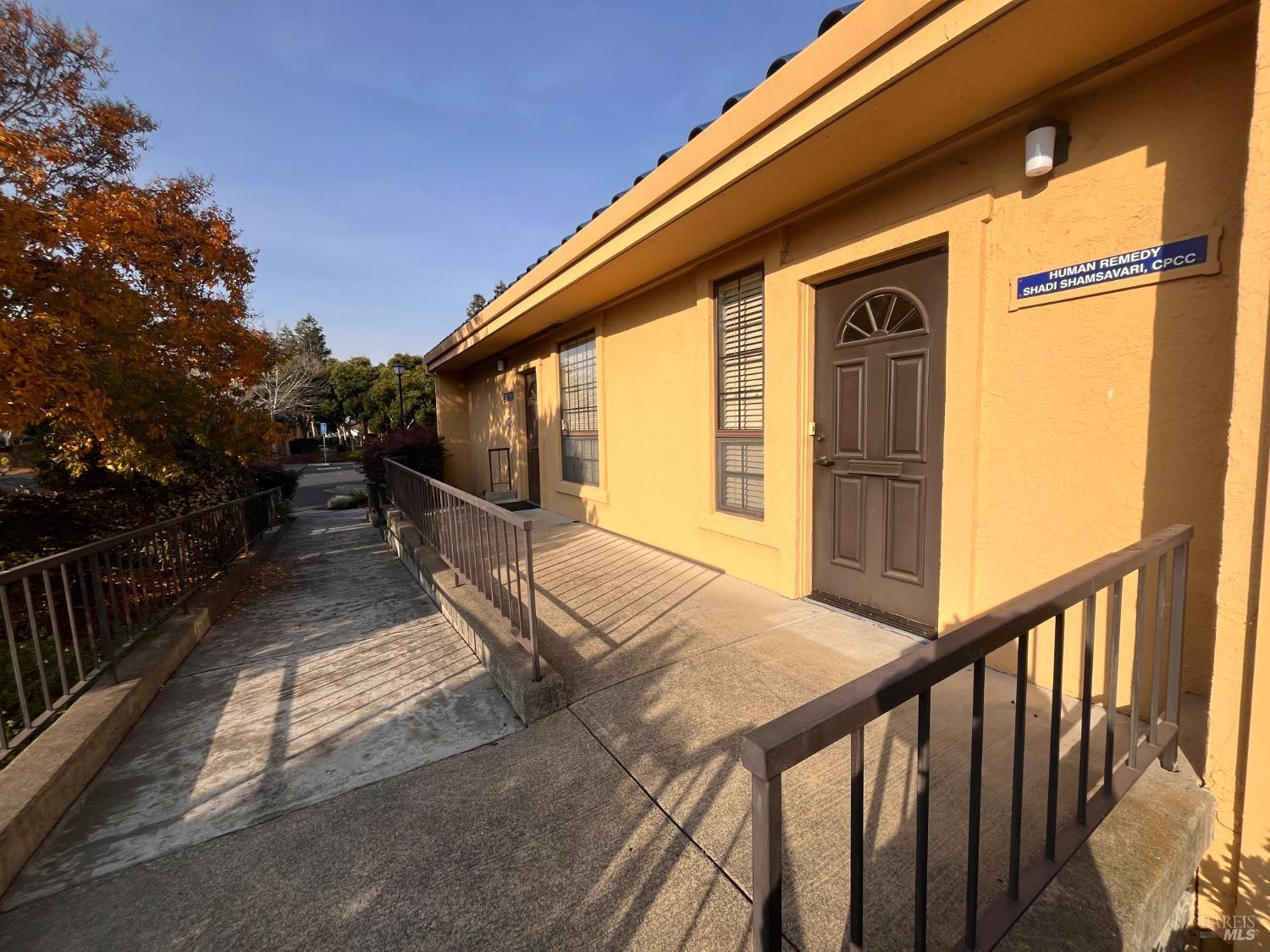 Detail Gallery Image 2 of 18 For 1436 Professional Dr #303,  Petaluma,  CA 94954 - – Beds | – Baths