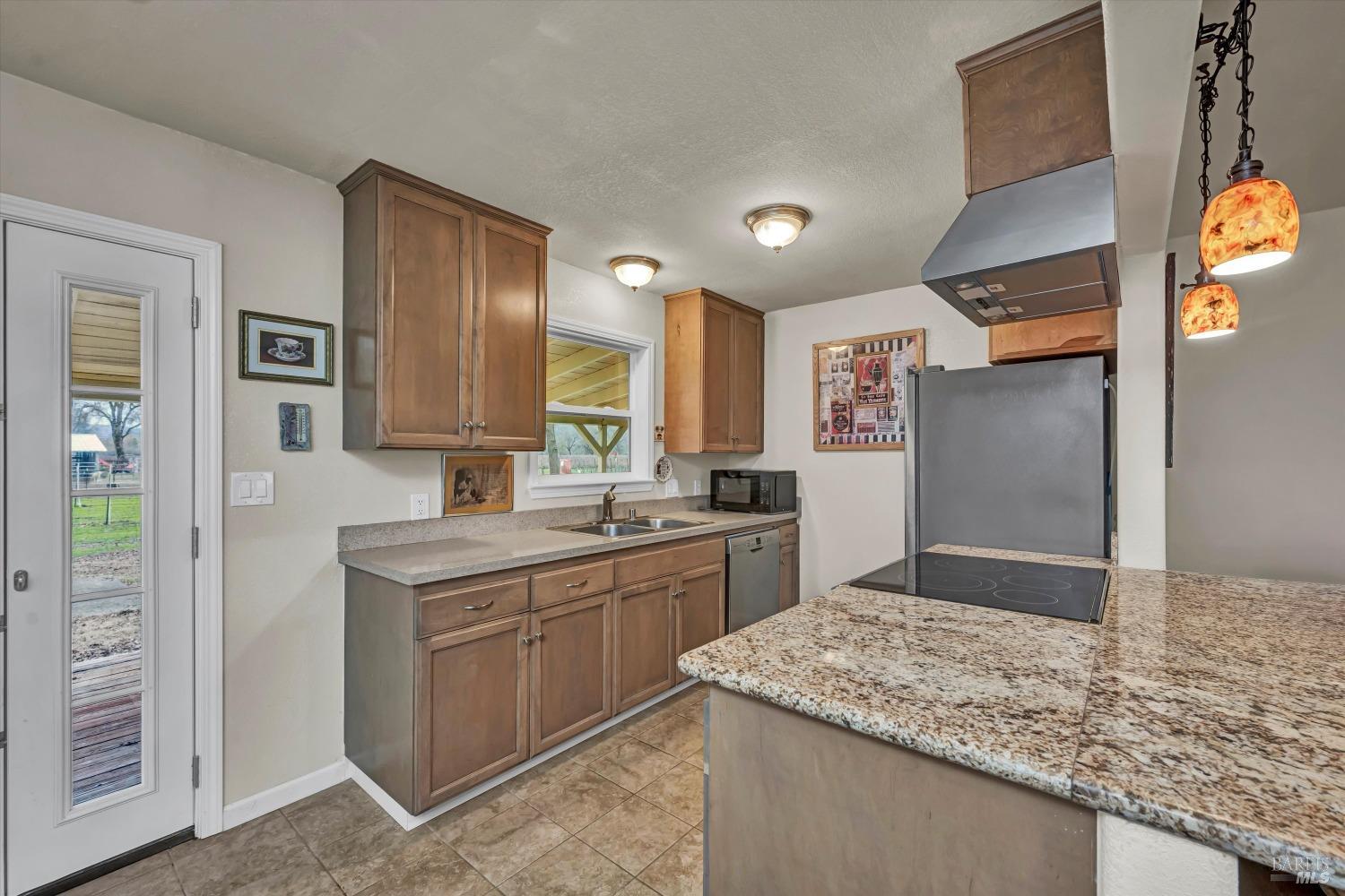 Detail Gallery Image 17 of 40 For 12554 Powerhouse Rd, Potter Valley,  CA 95469 - 3 Beds | 2 Baths