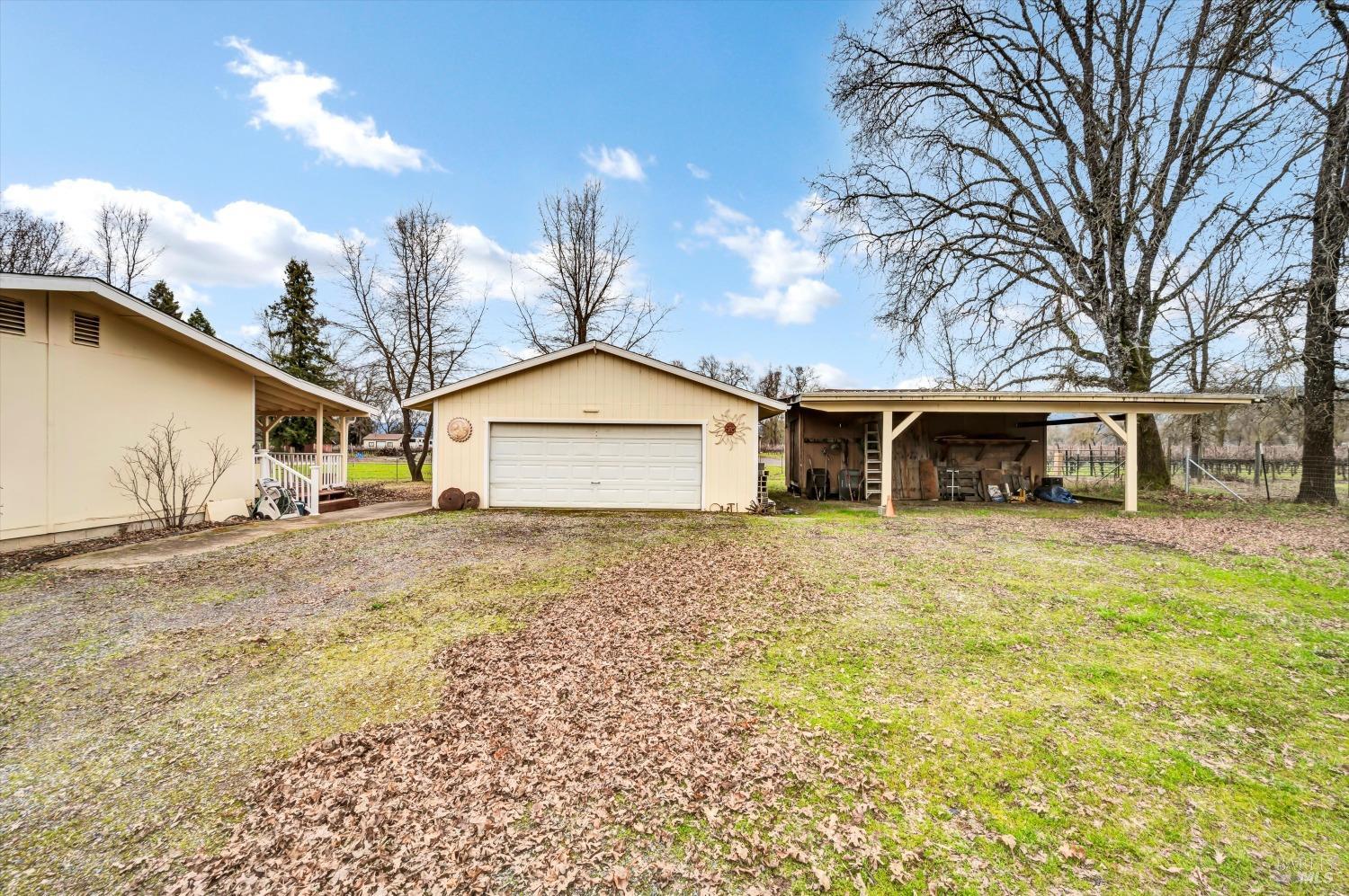 Detail Gallery Image 9 of 40 For 12554 Powerhouse Rd, Potter Valley,  CA 95469 - 3 Beds | 2 Baths