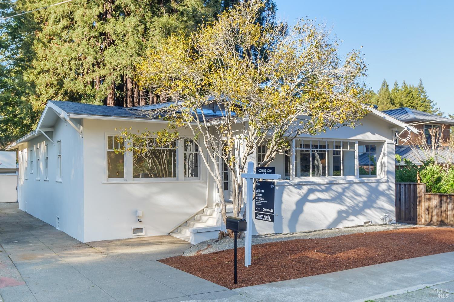 Detail Gallery Image 1 of 1 For 110 William Ave, Larkspur,  CA 94939 - 2 Beds | 1 Baths