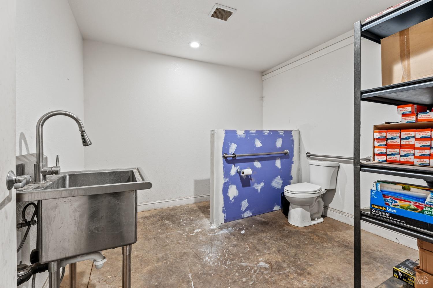 Detail Gallery Image 24 of 45 For Address Is Not Disclosed, Upper Lake,  CA 95493 - 2 Beds | 2 Baths