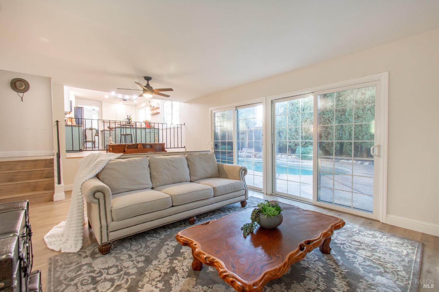 Oakmeade Court, Vacaville, California image 25